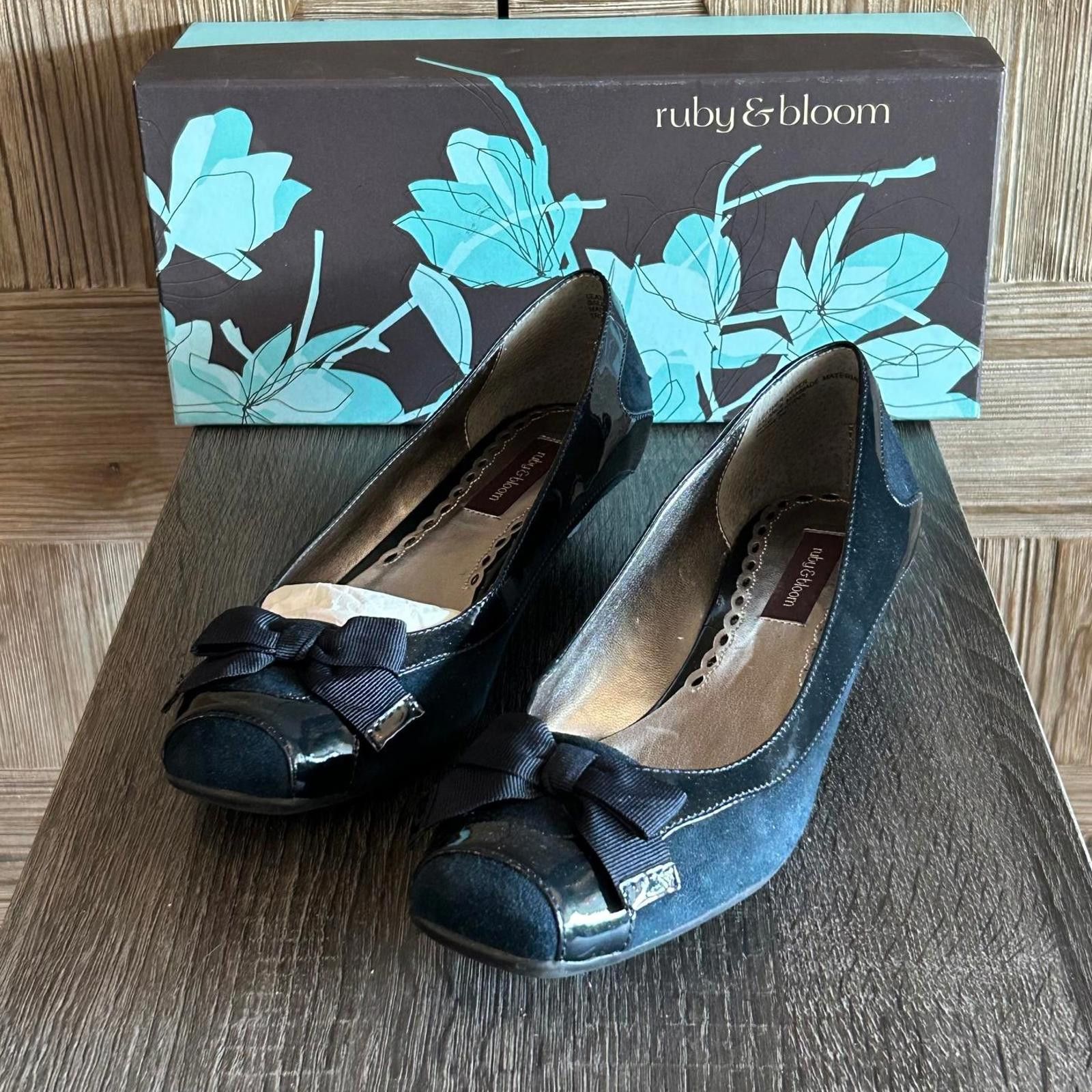Designer ruby & bloom Navy Suede Patent Leather Trim Womens Size 8N Size US 8 / IT 38 - 4 Thumbnail