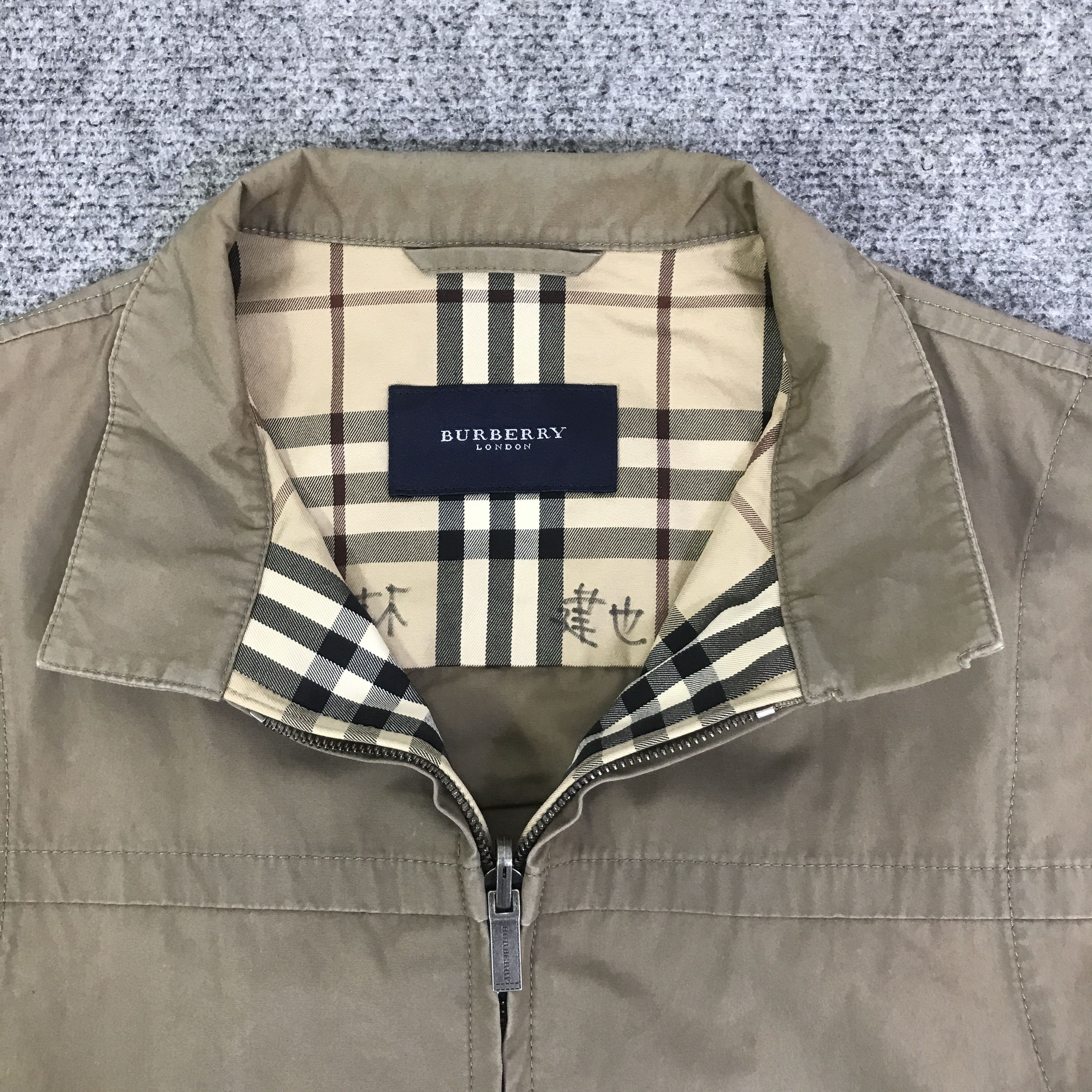 Burberry BURBERRY FADED VEST K121B18 Size US L / EU 52-54 / 3 - 7 Thumbnail