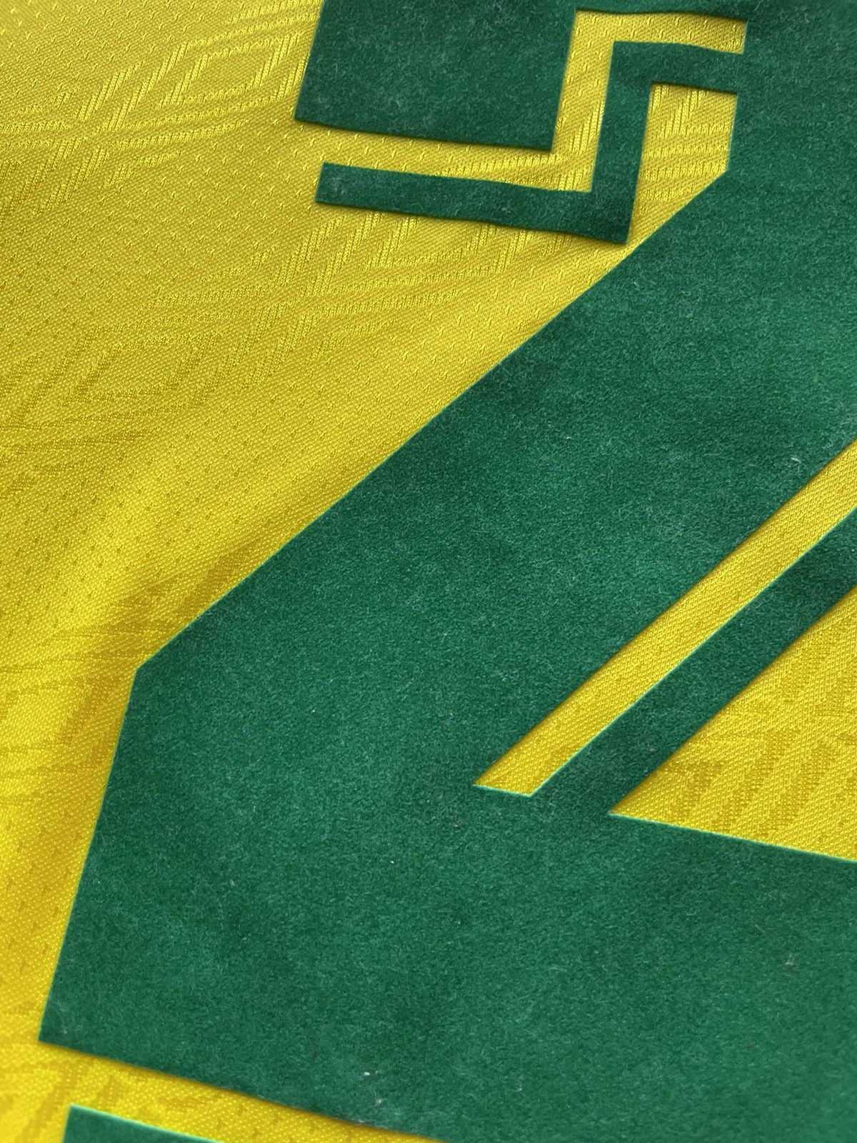 Umbro Vintage Umbro Jersey 90s Style Size US L / EU 52-54 / 3 - 19 Thumbnail
