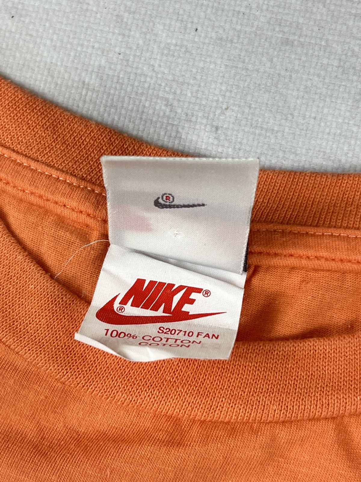 Nike Orange T-Shirt Nike Vintage Streetwear Sk8 Boxy Fit Y2K Rap Size US L / EU 52-54 / 3 - 8 Thumbnail