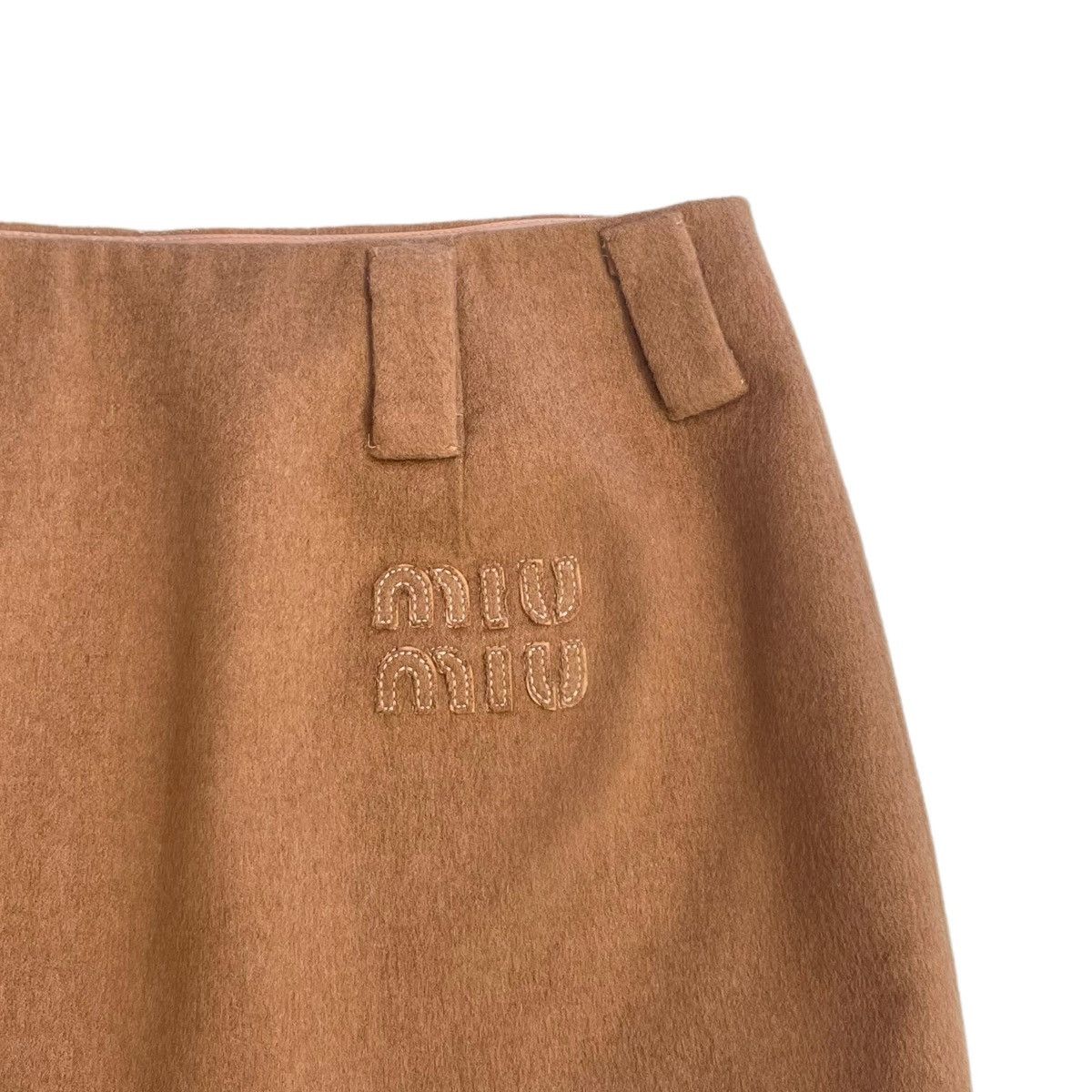 Miu Miu MIU MIU Logo Embroidered Low-rise Mini Skirt K26WX Size 25" / US 0 / IT 36 - 3 Thumbnail