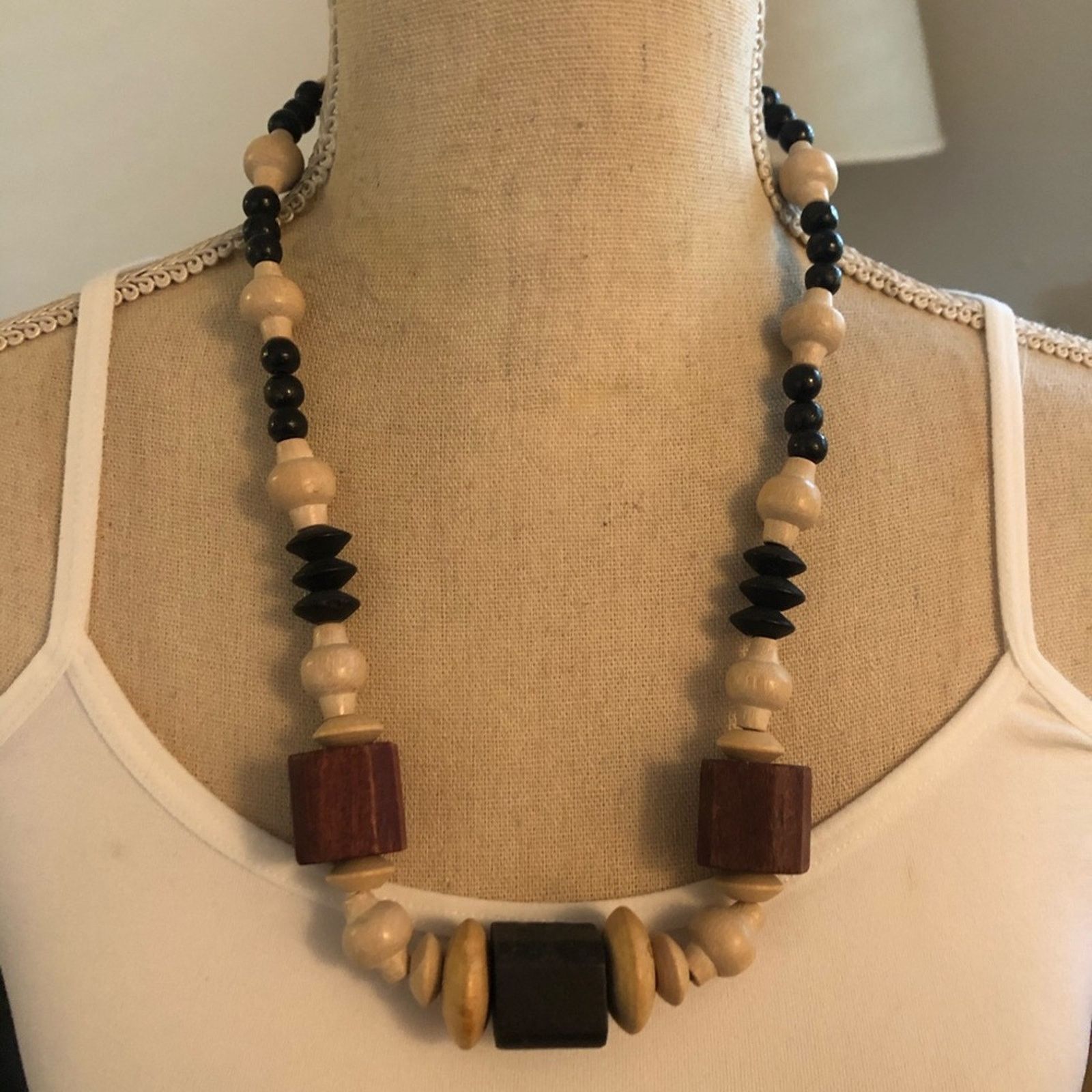 Vintage Vintage 70s boho wooden chunky beaded necklace Size ONE SIZE - 3 Thumbnail