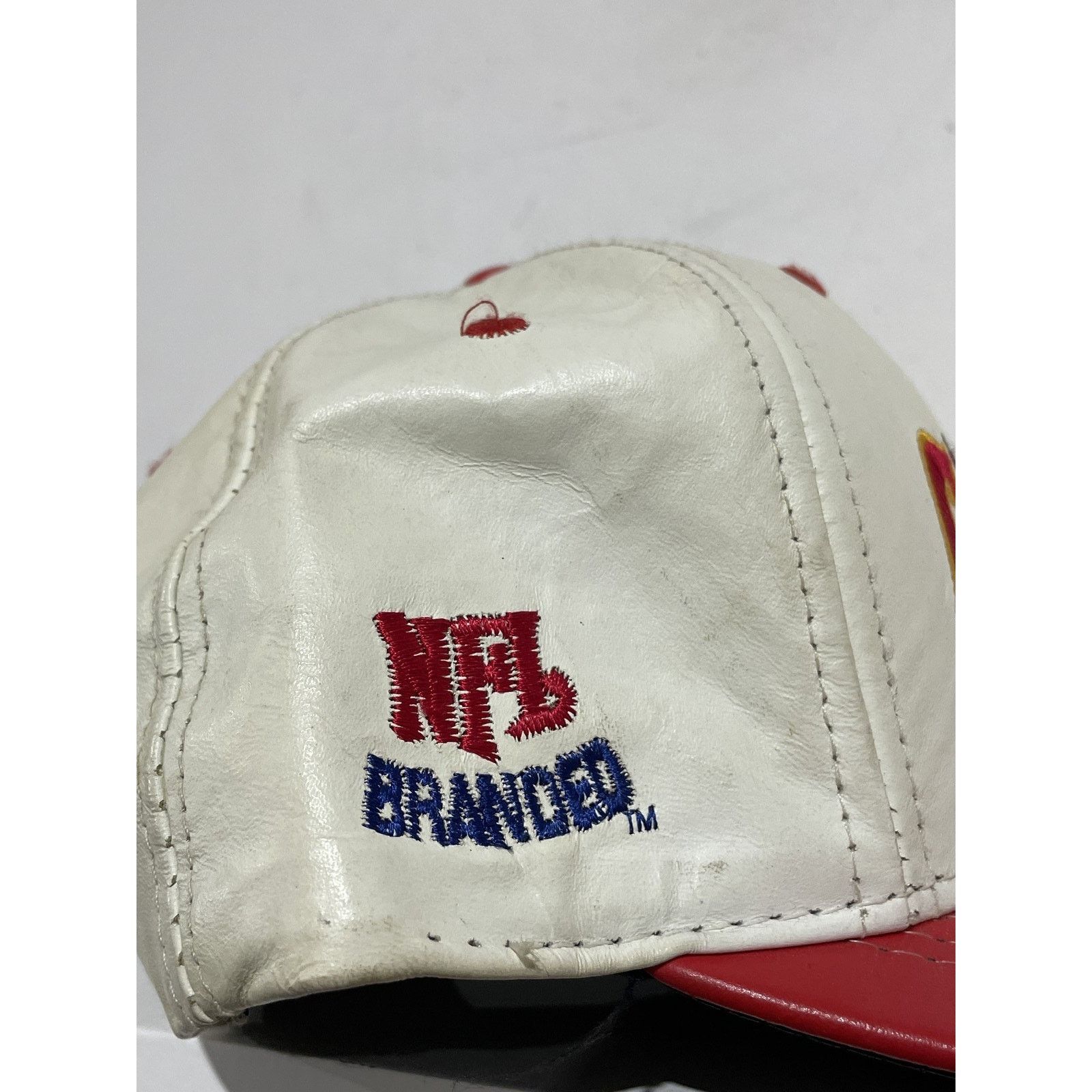 Other VINTAGE 90'S LEATHER KANSAS CITY CHIEFS SNAPBACK Size ONE SIZE - 5 Thumbnail