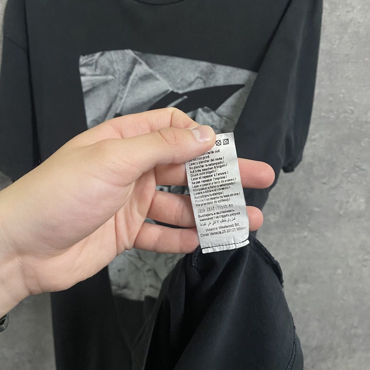 Vivienne Westwood Vivienne Westwood T-shirt Vintage big Logo Size US XL / EU 56 / 4 - 10 Thumbnail