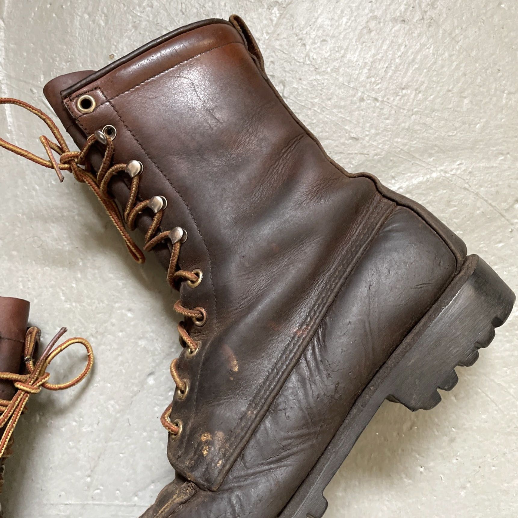 Vintage VINTAGE Red Wing Irish Setter Moc Toe Work Boots Shirt Mens 6.5 Brown USA 70s 80s Workwear Leather Moc Toe Red Wing Shoes Size US 7 / EU 40 - 5 Thumbnail