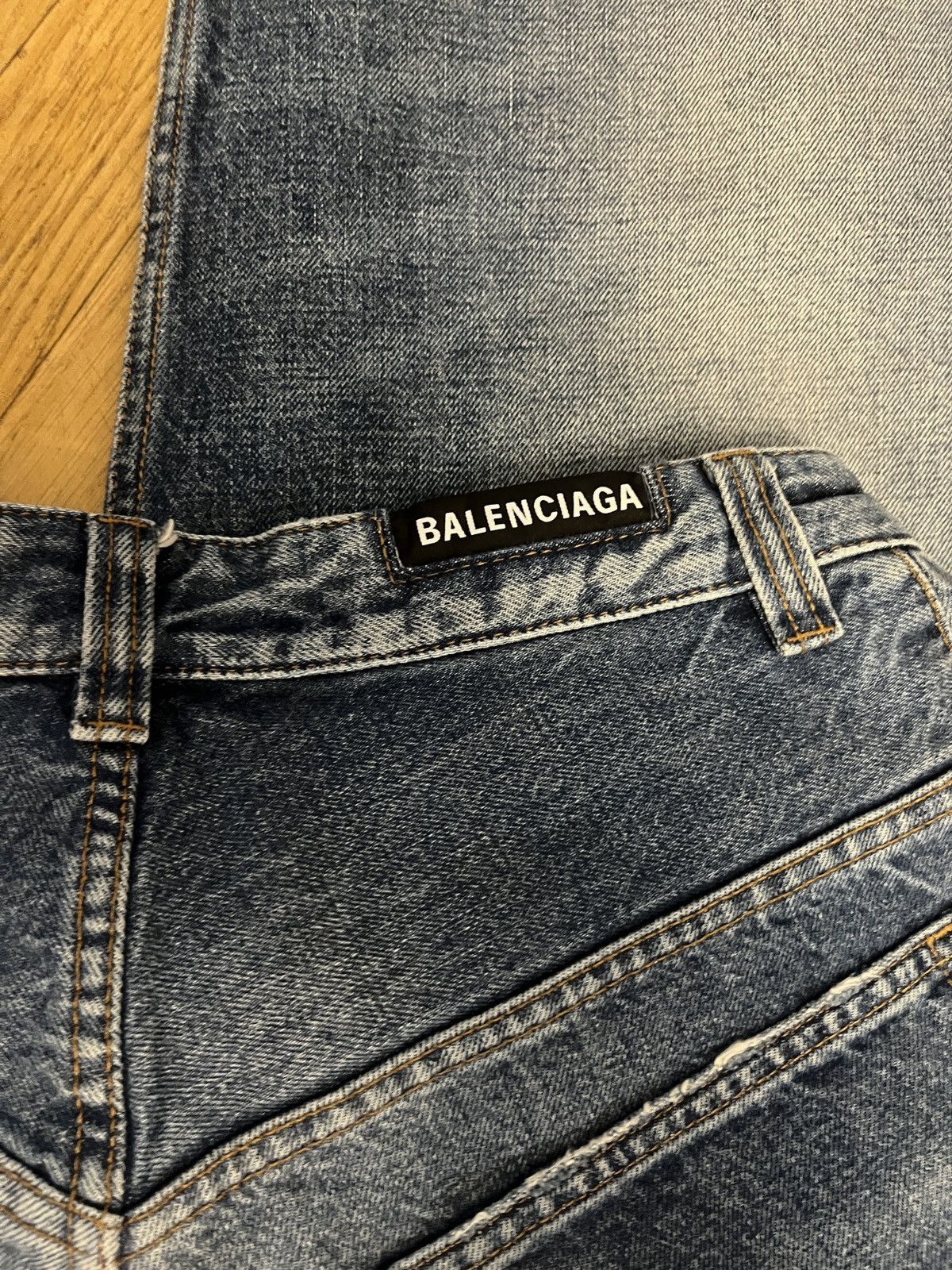Balenciaga Balenciaga baggy skater distressed jeans Size US 27 - 3 Thumbnail
