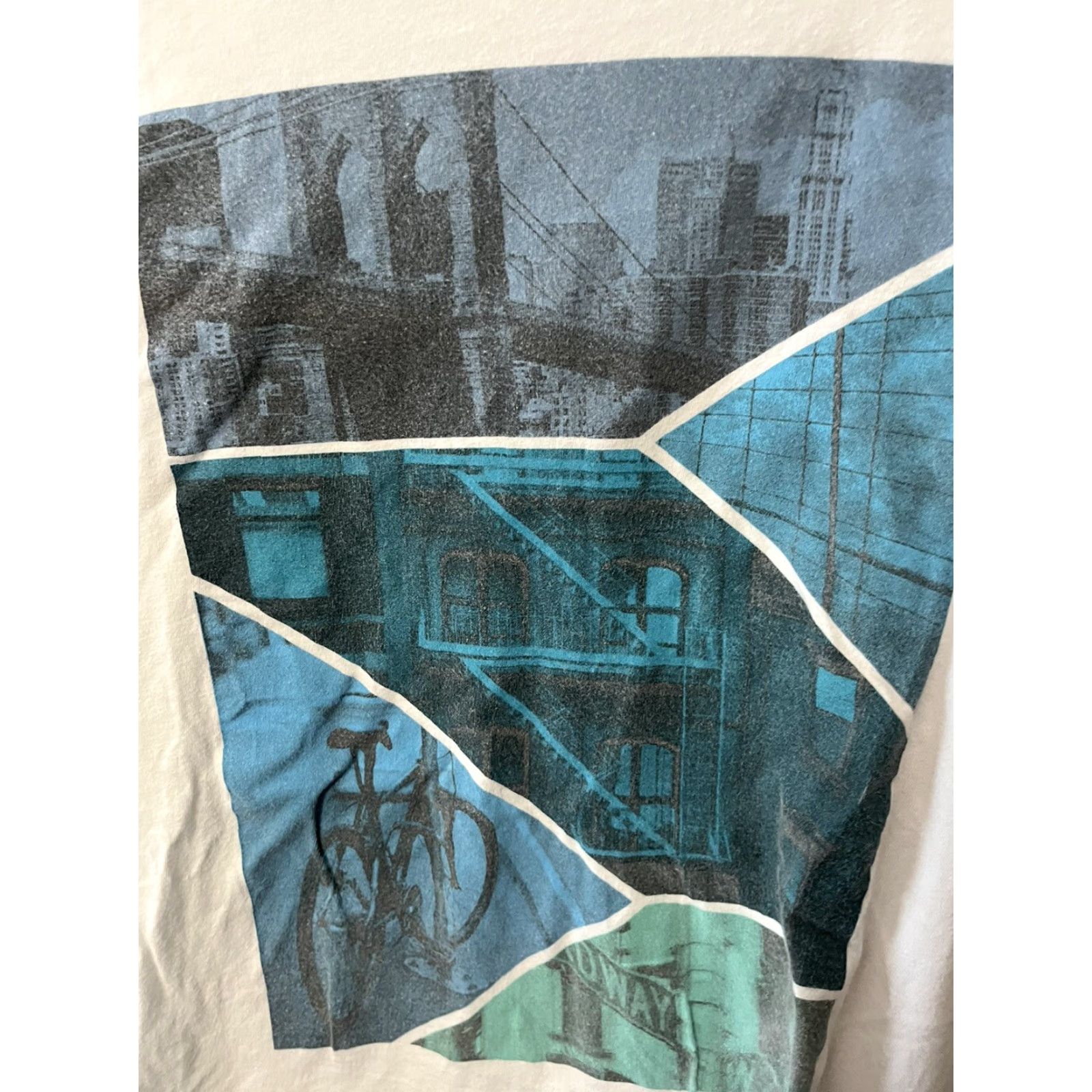 Aeropostale VINTAGE Aeropostale T-Shirt Shirt Mens S White Graphic Tee 90s Concert Casual Mens Small White Tee Size US S / EU 44-46 / 1 - 2 Thumbnail