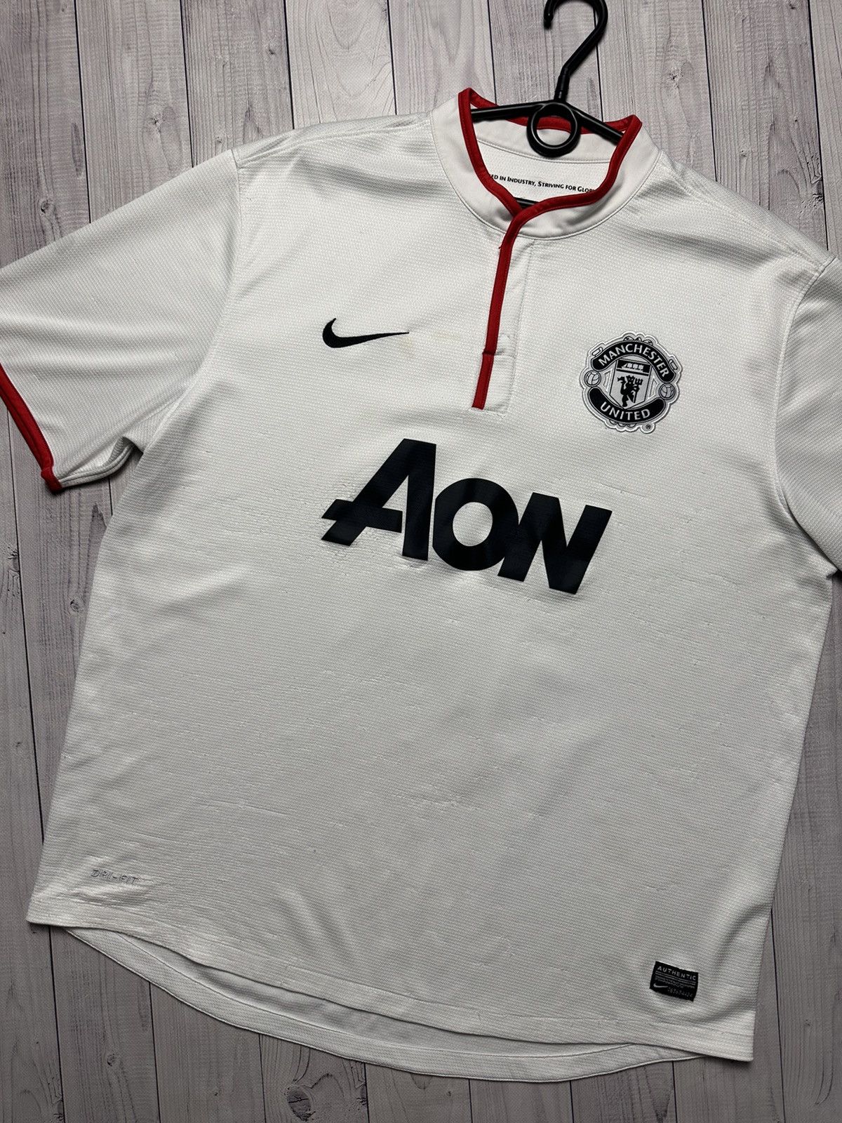 Vintage Vintage Nike Manchester United soccer jersey size L/XL Size US XL / EU 56 / 4 - 2 Thumbnail