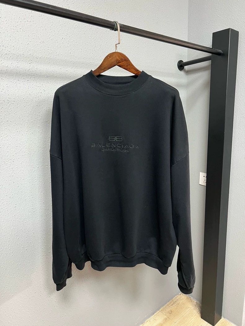 Balenciaga Balenciaga Embroidered Lock Sweatshirt Size US M / EU 48-50 / 2 - 1 Thumbnail