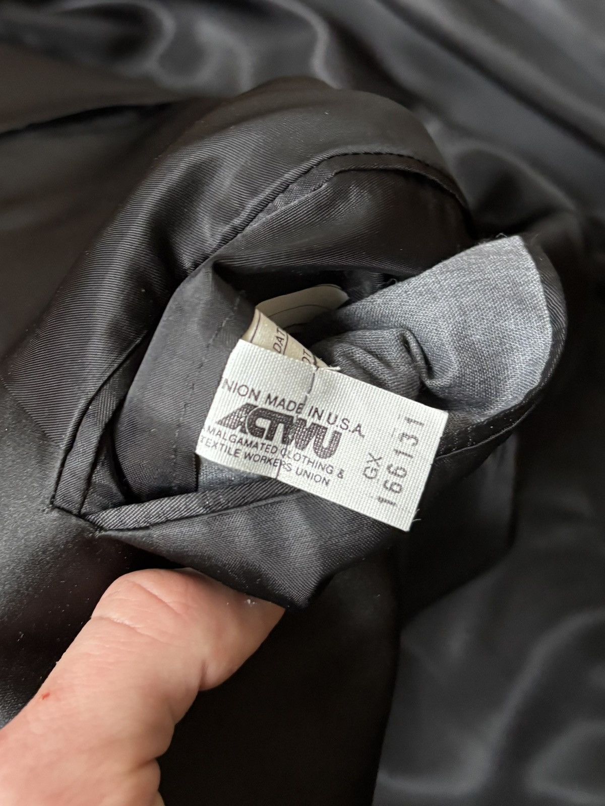 Vintage 90s Vintage Tuxedo 1990s 2-Piece Suit Set Black Tux Formal L Size 44R - 5 Thumbnail