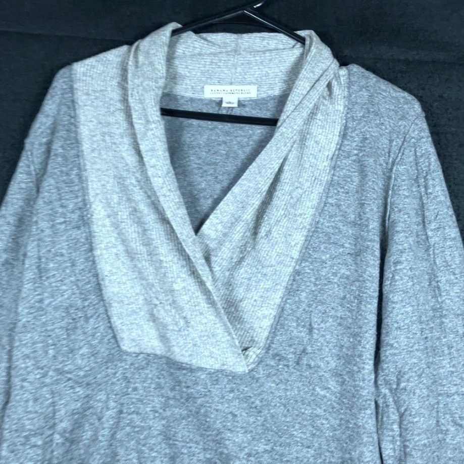Banana Republic Banana Republic Womens Sweater Gray Pullover V Neck Luxury Cashmere Blend Large Pullover Cardigan? Size L / US 10 / IT 46 - 2 Thumbnail