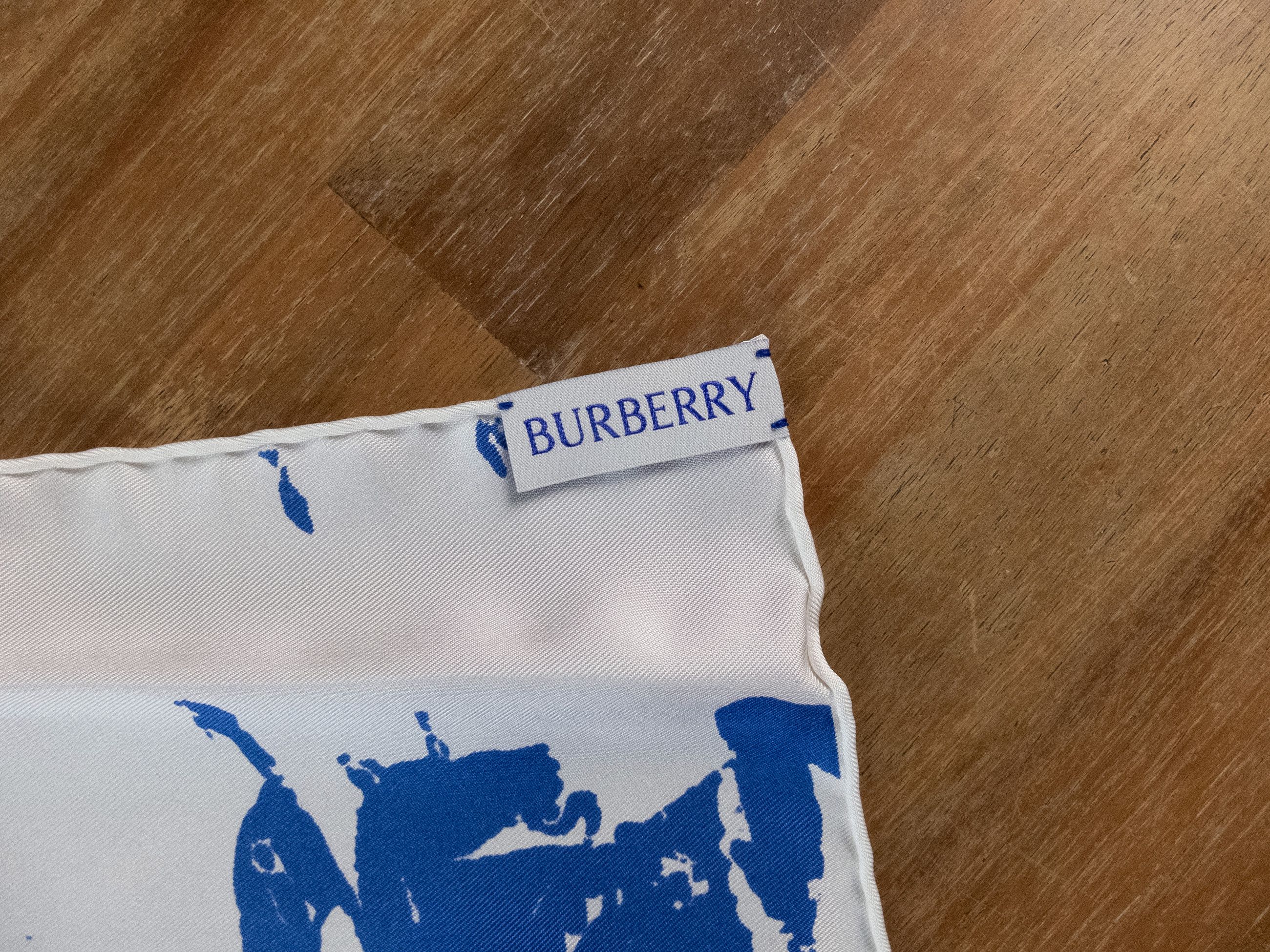 Burberry BURBERRY white blue EKD knight logo print square silk scarf Size ONE SIZE - 7 Thumbnail