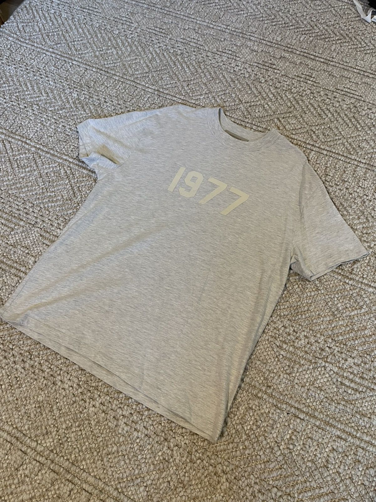 Fear of God FOG Essentials 1977 Tee Light Oatmeal - Large Size US L / EU 52-54 / 3 - 2 Thumbnail