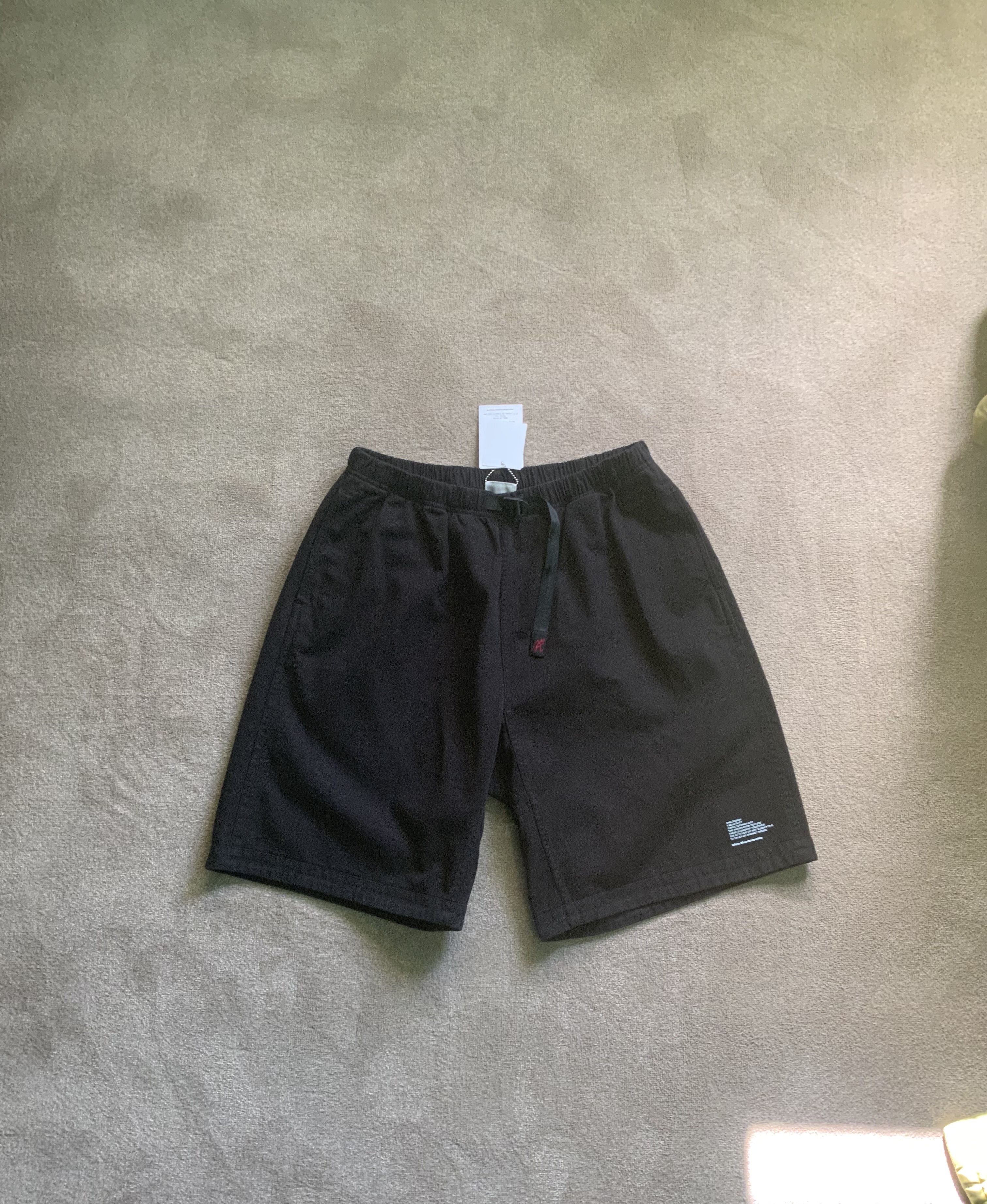 Gramicci Rare sold out Gramicci White Mountaineering Pleated shorts Size US 32 / EU 48 - 1 Thumbnail