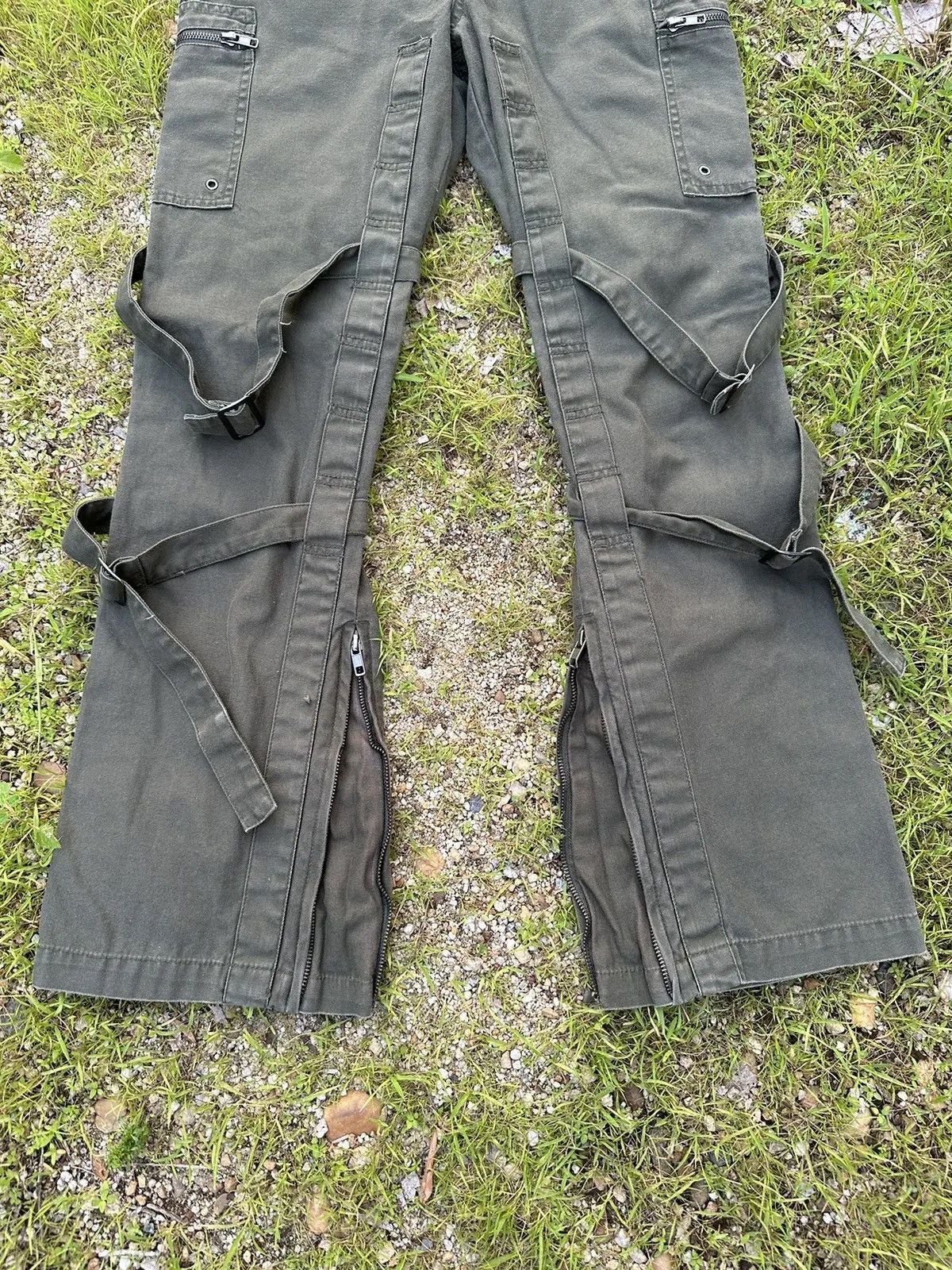 Seditionaries CRAZY VINTAGE RECTILINE JAPAN BONDAGE PARACHUTE FLARED PANTS Size US 28 / EU 44 - 5 Thumbnail