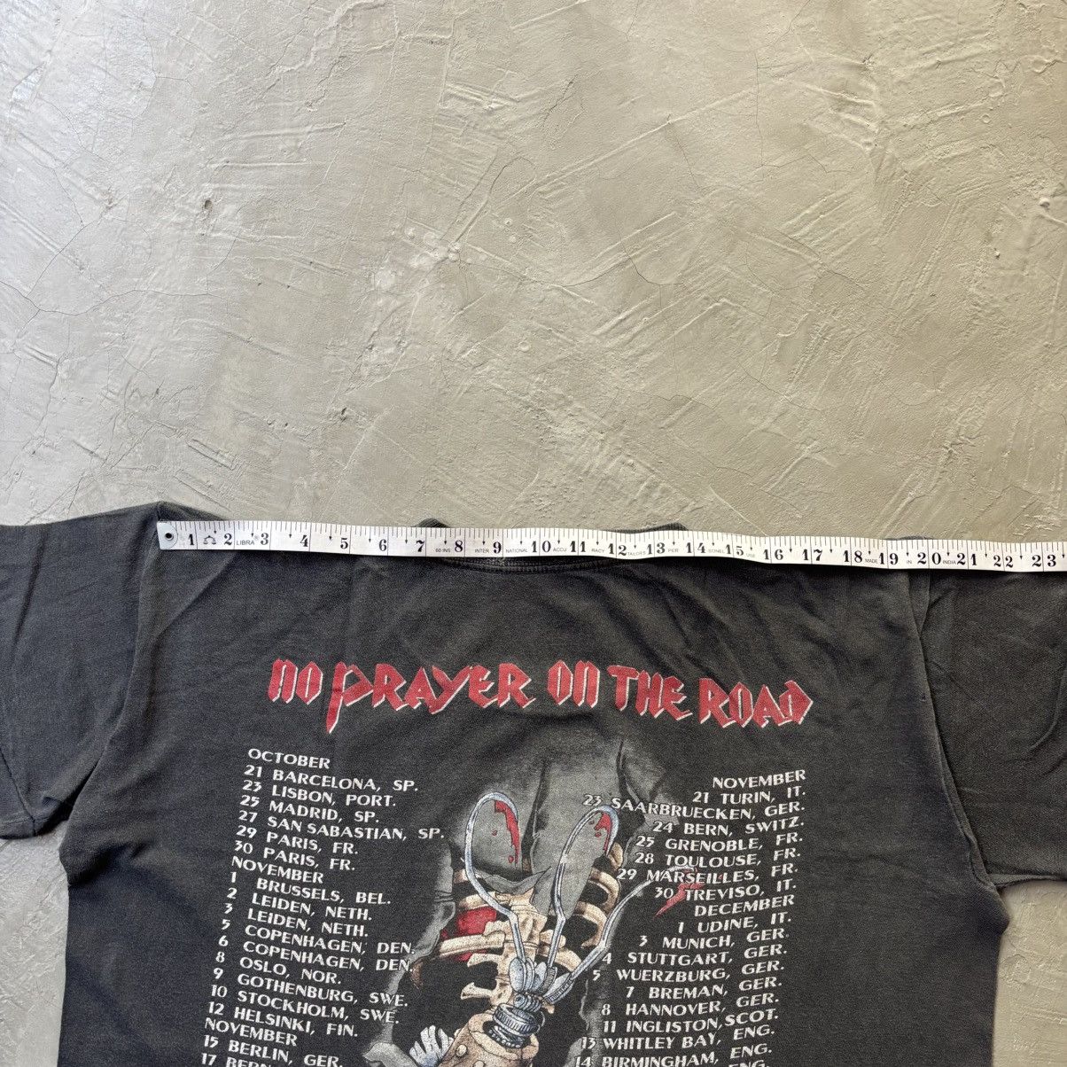 Iron Maiden Vintage Iron Maiden 1990 No Prayer on the Road’ tour t-shirt Size US L / EU 52-54 / 3 - 9 Thumbnail