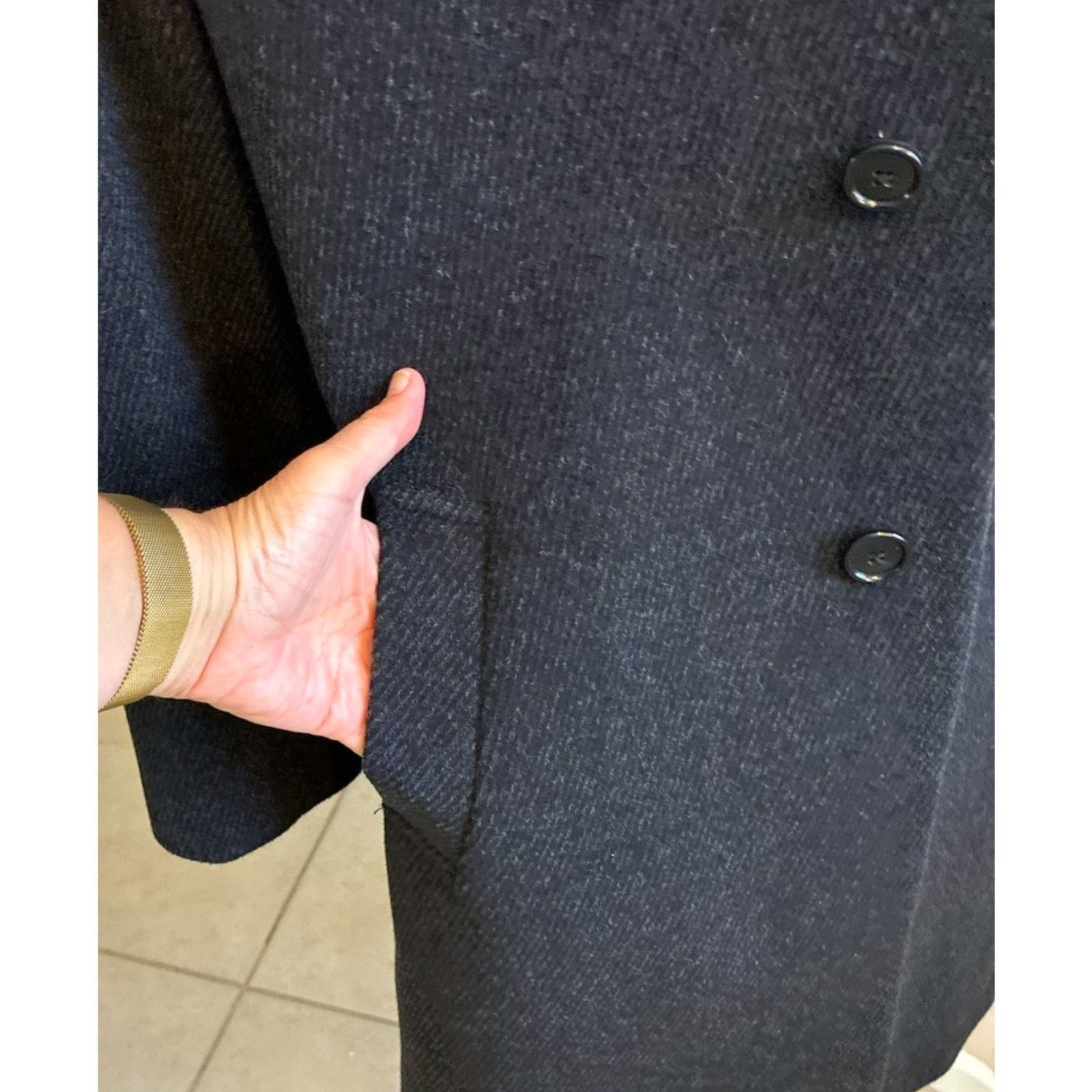 Hickey Freeman Hickey Freeman Gray Herringbone Wool Cashmere Overcoat 42R Size US S / EU 44-46 / 1 - 4 Thumbnail