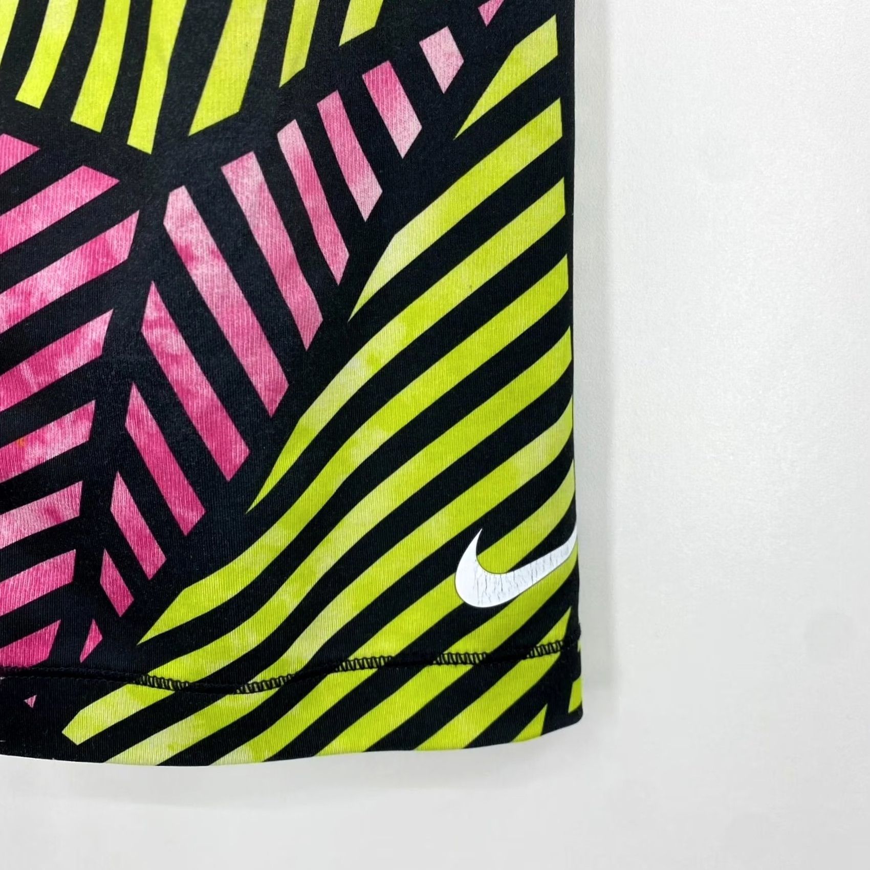 Nike Nike Pro Leggings Women's M Multicolor Cropped Active Polyester Spandex Blend Size 32" / US 10 / IT 46 - 4 Thumbnail