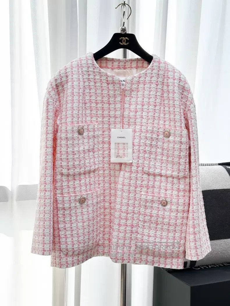 Chanel Chanel Woven plaid four-pocket long-sleeved silhouette jac Size XS / US 0-2 / IT 36-38 - 1 Thumbnail