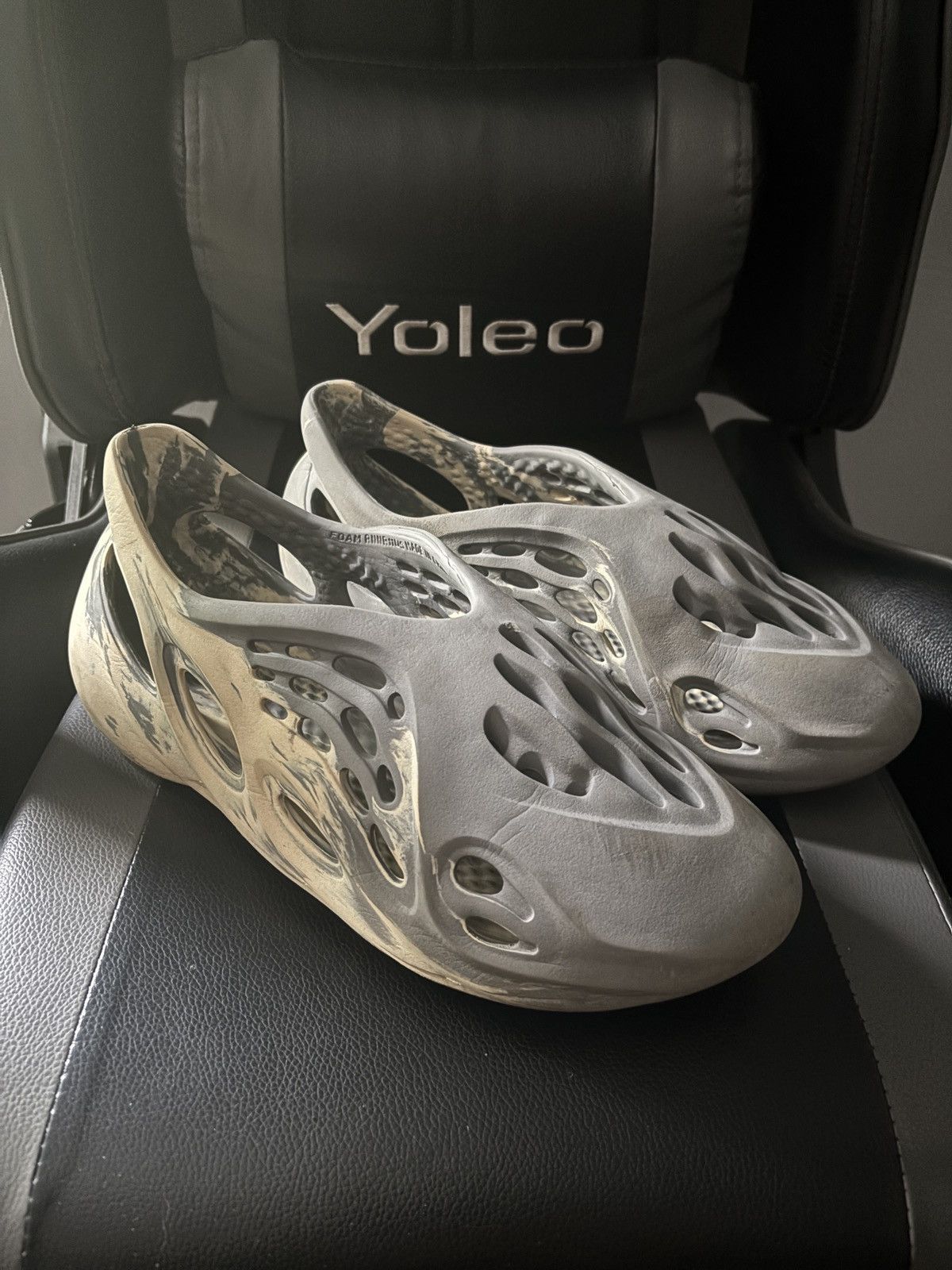 Yeezy Foam Runner “MXT Moon Grey”