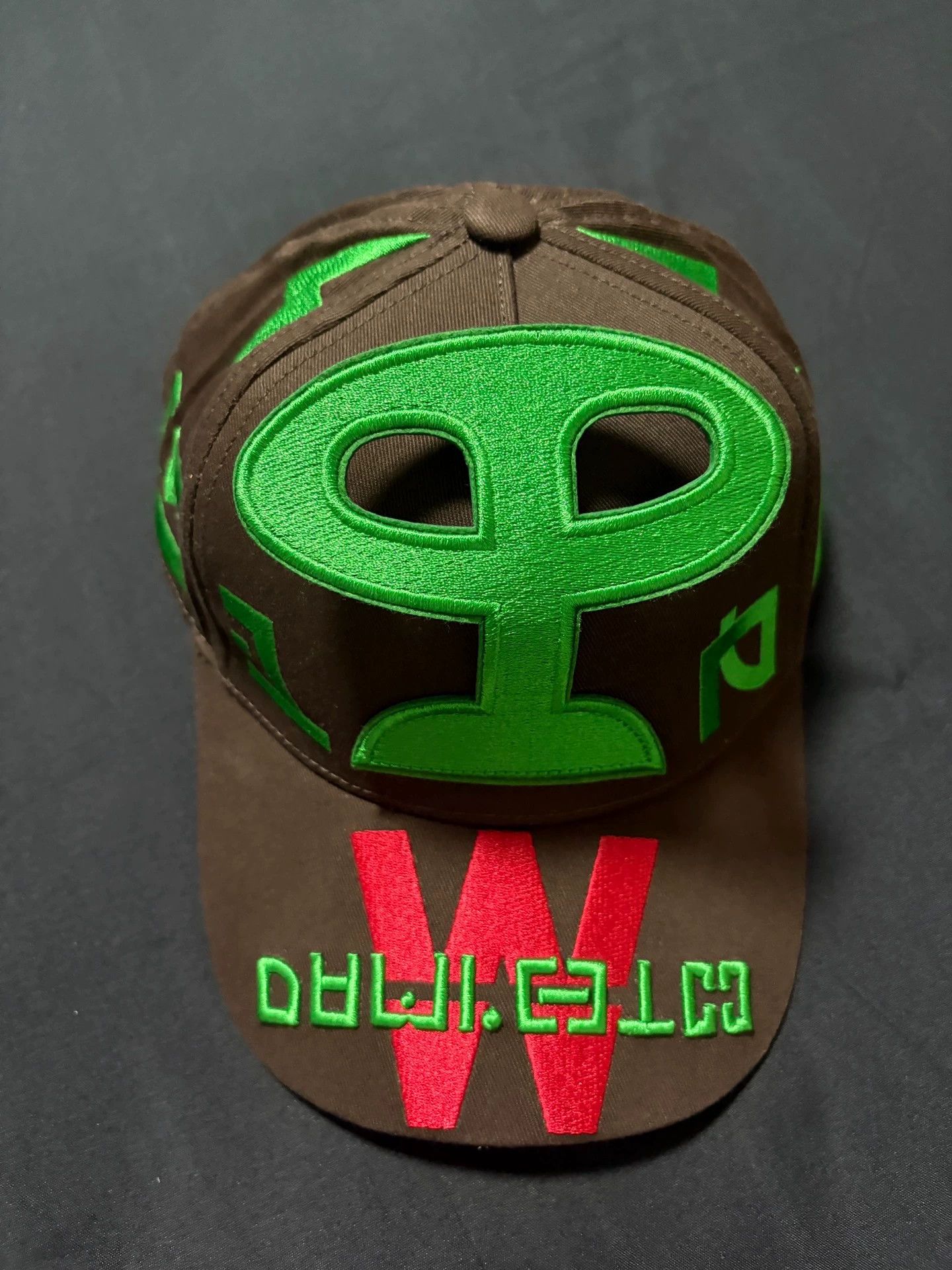 Walter Van Beirendonck Walter Van Beirendonck Embroidered Alien Colorblocked Hat Size ONE SIZE - 2 Thumbnail
