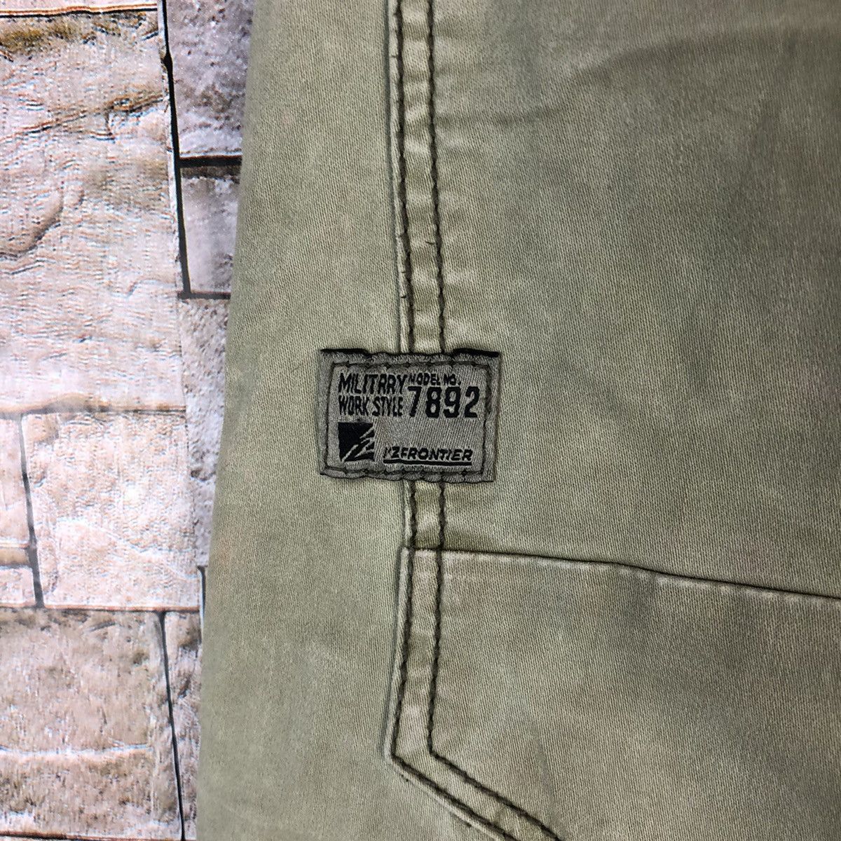 Japanese Brand IZRF Military Green Cargo Multipocket Pants #A1158 Size US 31 - 21 Thumbnail