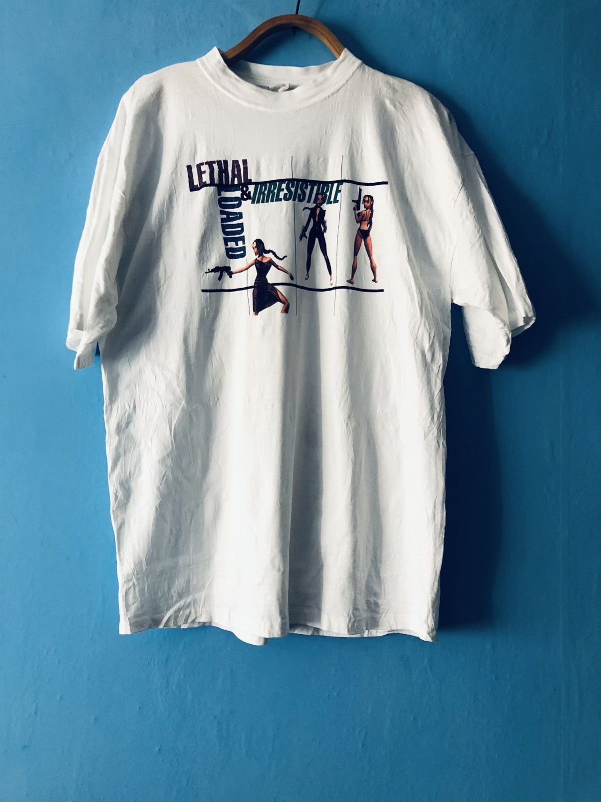 Playstation Tomb Raider Lara Croft 1997 Tee Size US L / EU 52-54 / 3 - 2 Thumbnail