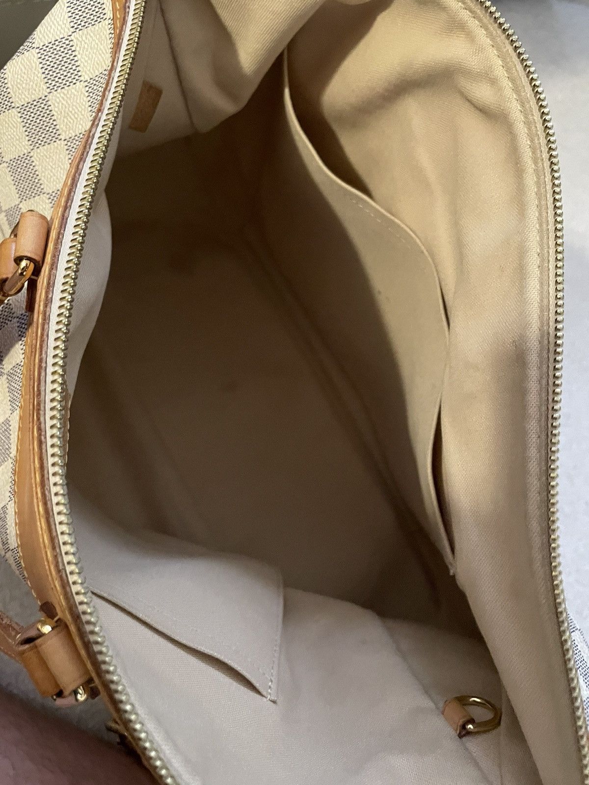 Louis Vuitton Louis Vuitton Damier Azur Siracusa Crossbody Bag Cream Size ONE SIZE - 11 Thumbnail
