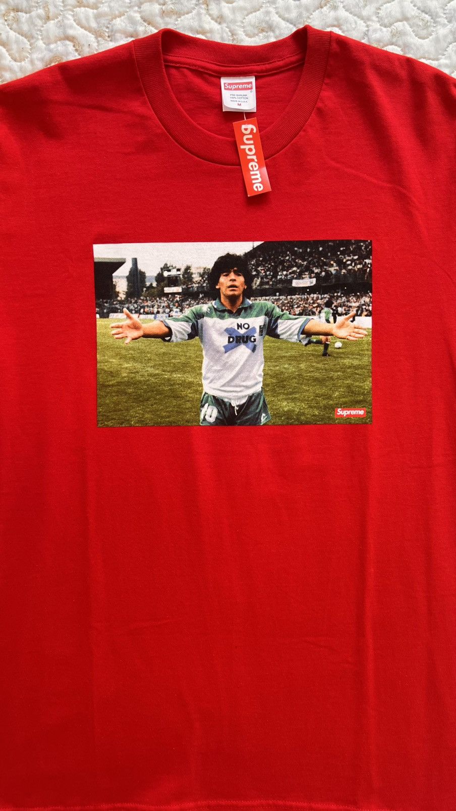 Supreme M Supreme x Diego Maradona photo tee Tshirt red box logo Size US M / EU 48-50 / 2 - 15 Thumbnail
