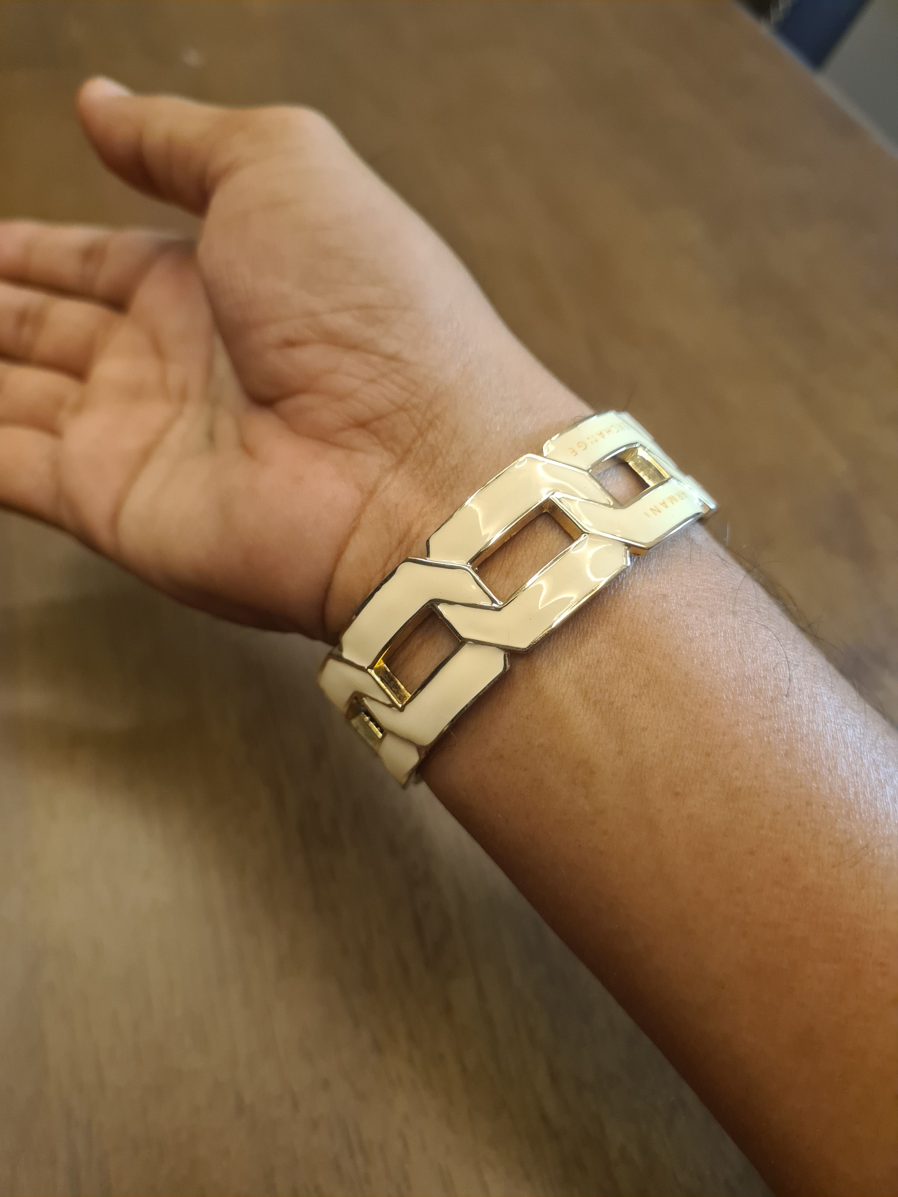 Armani Exchange Armani exchange white enamel gold hinge bracelet Size ONE SIZE - 5 Thumbnail
