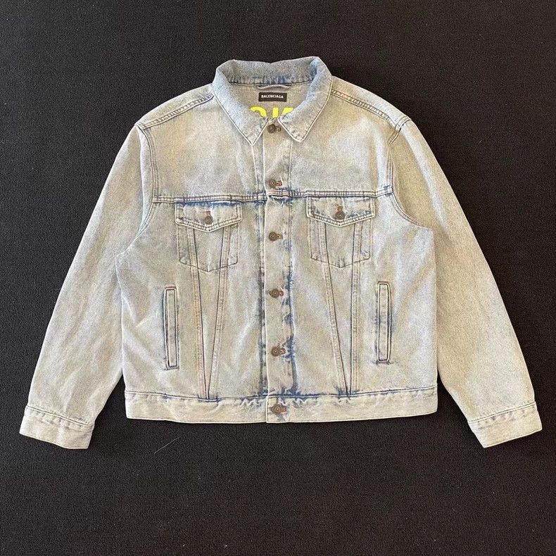 Balenciaga Balenciaga Denim jacket with embroidered yellow logo Size US L / EU 52-54 / 3 - 2 Thumbnail