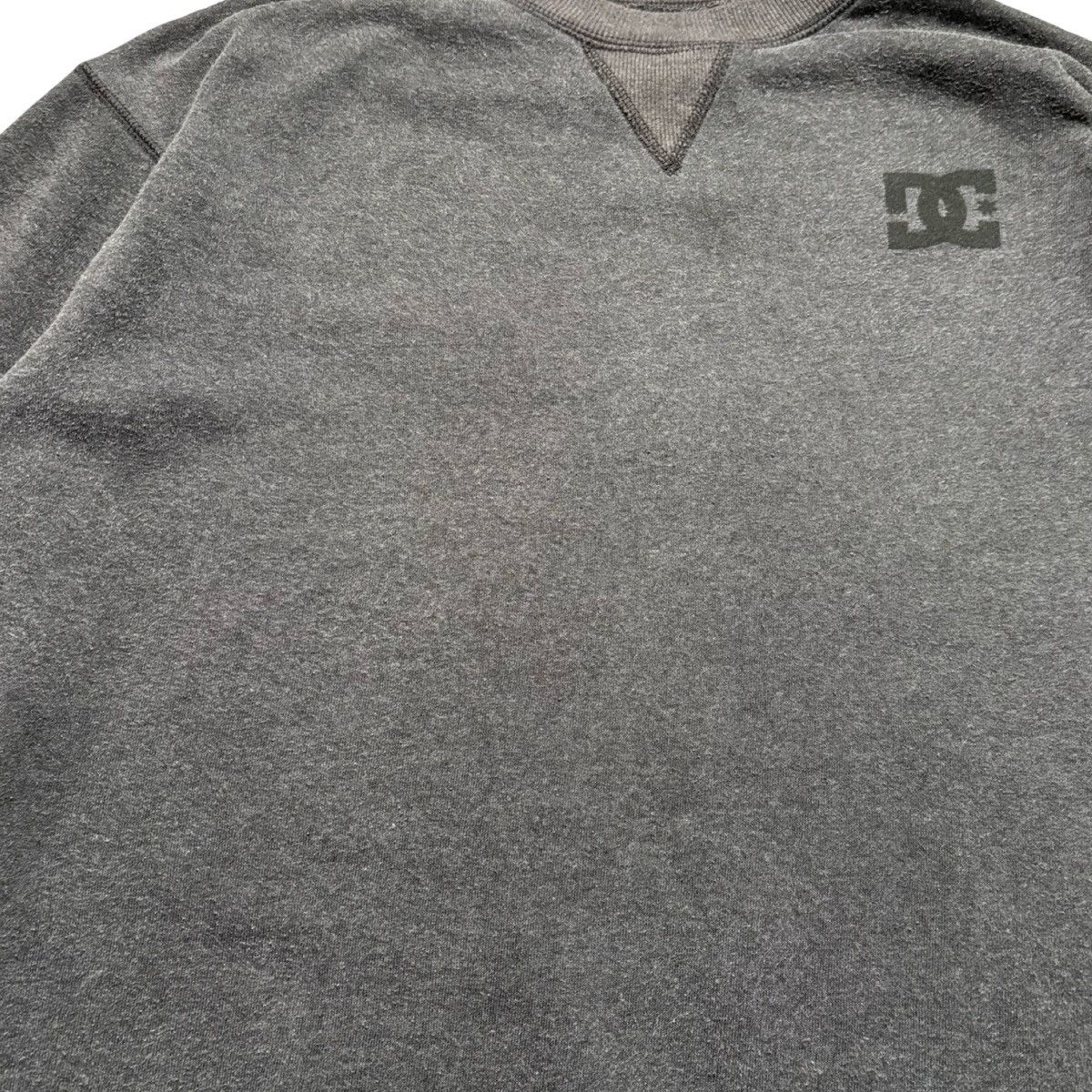 Other Vintage Y2K DC Shoes Pullover Sweatshirt Men's XL Skater Size US XL / EU 56 / 4 - 3 Thumbnail