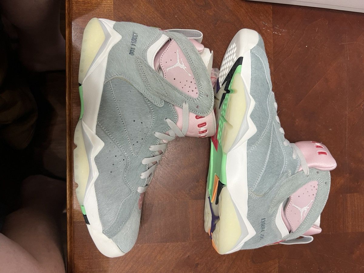 Jordan Brand Air Jordan 7 Retro “Hare 2.0” Size US 11 / EU 44 - 1 Thumbnail