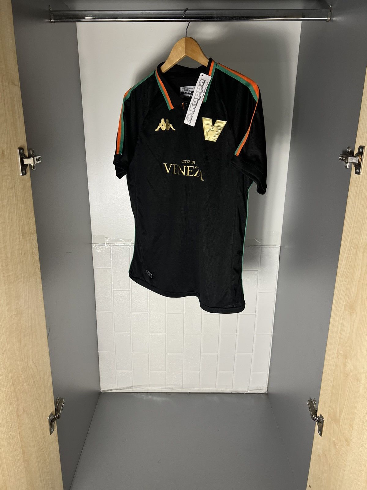 Kappa VINTAGE KAPPA FC VENEZIA ITALY SOCCER JERSEY RETRO Y2K 90s Size US L / EU 52-54 / 3 - 6 Thumbnail