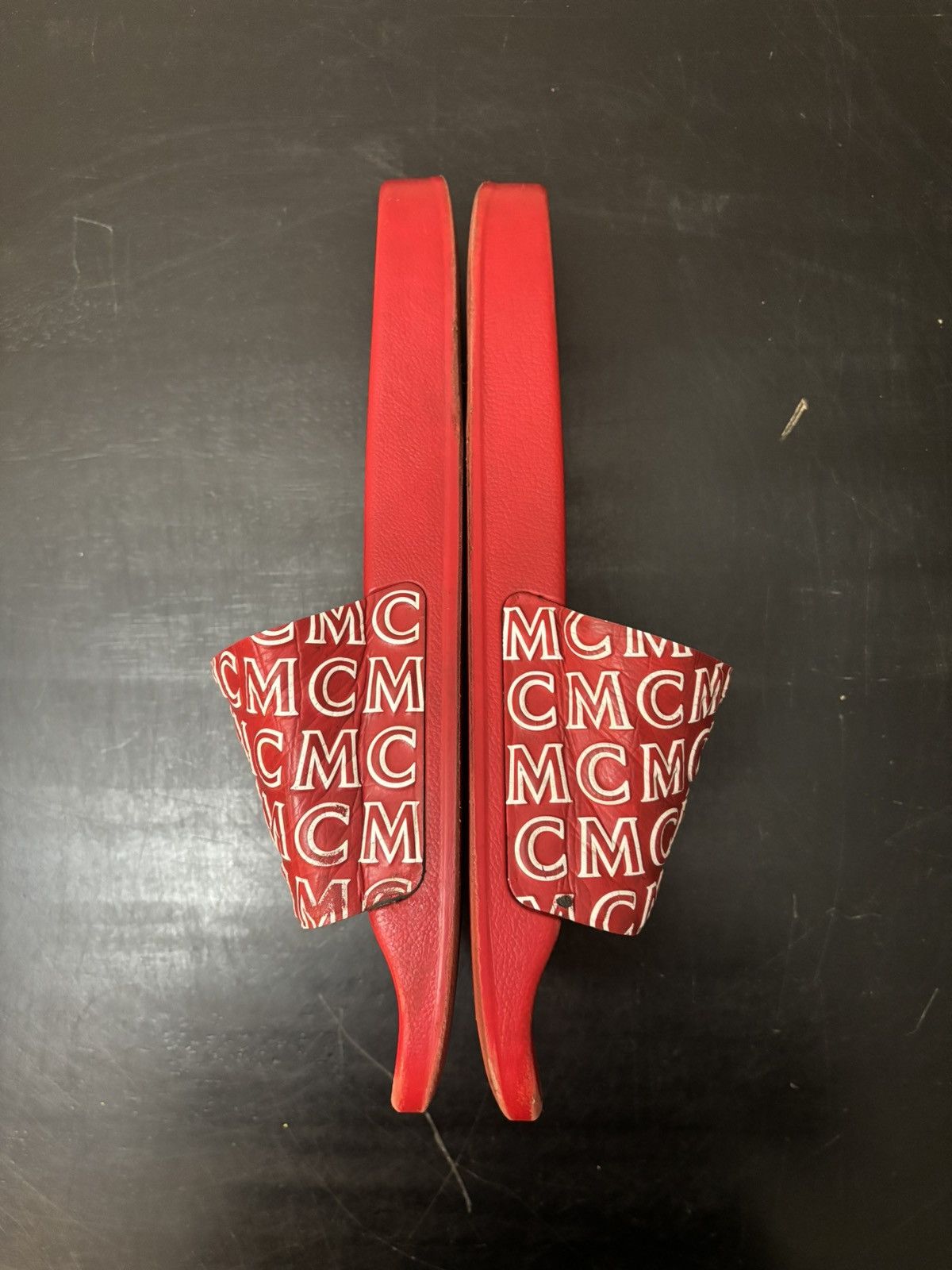 MCM MCM Repeating Logo Rubber Slides Red Size US 12 / EU 45 - 3 Thumbnail