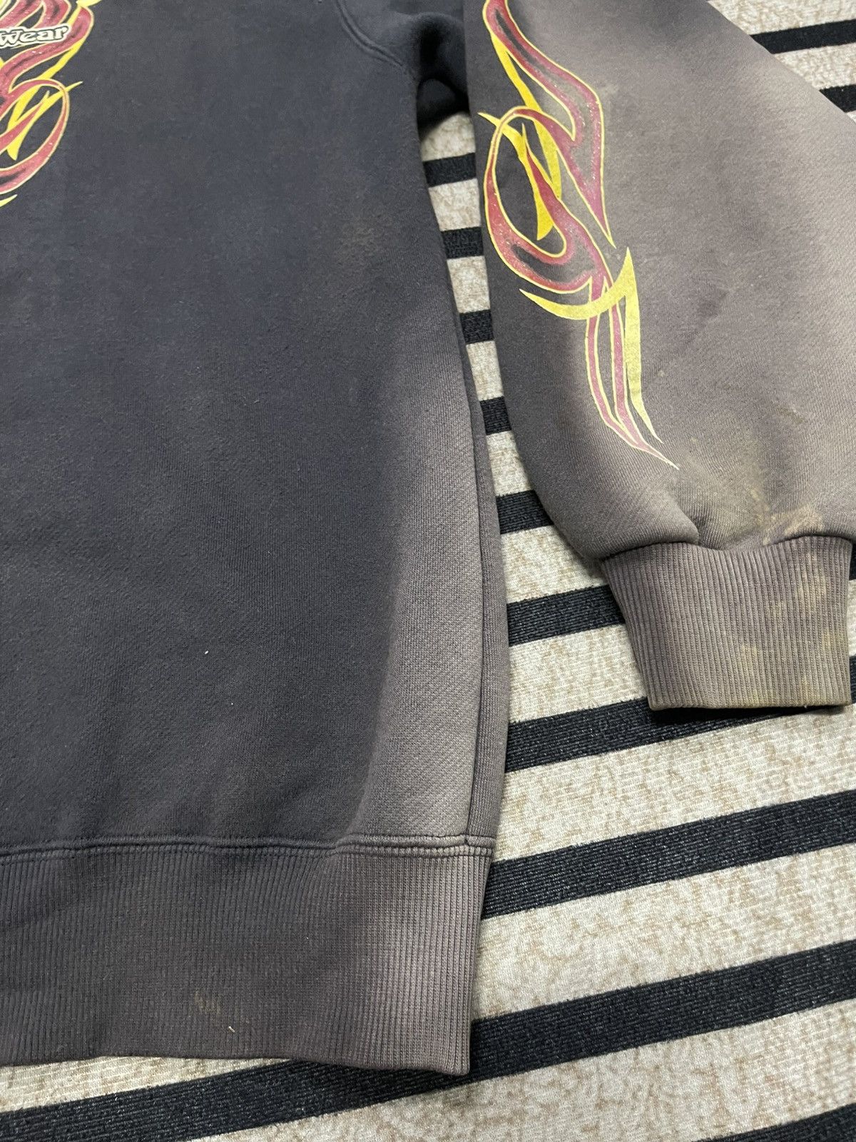 Sun Surf 2000s PIKO HAWAIIAN LONGBOARD WEAR SUN FADED TRIBAL HOODIE Size US L / EU 52-54 / 3 - 19 Thumbnail