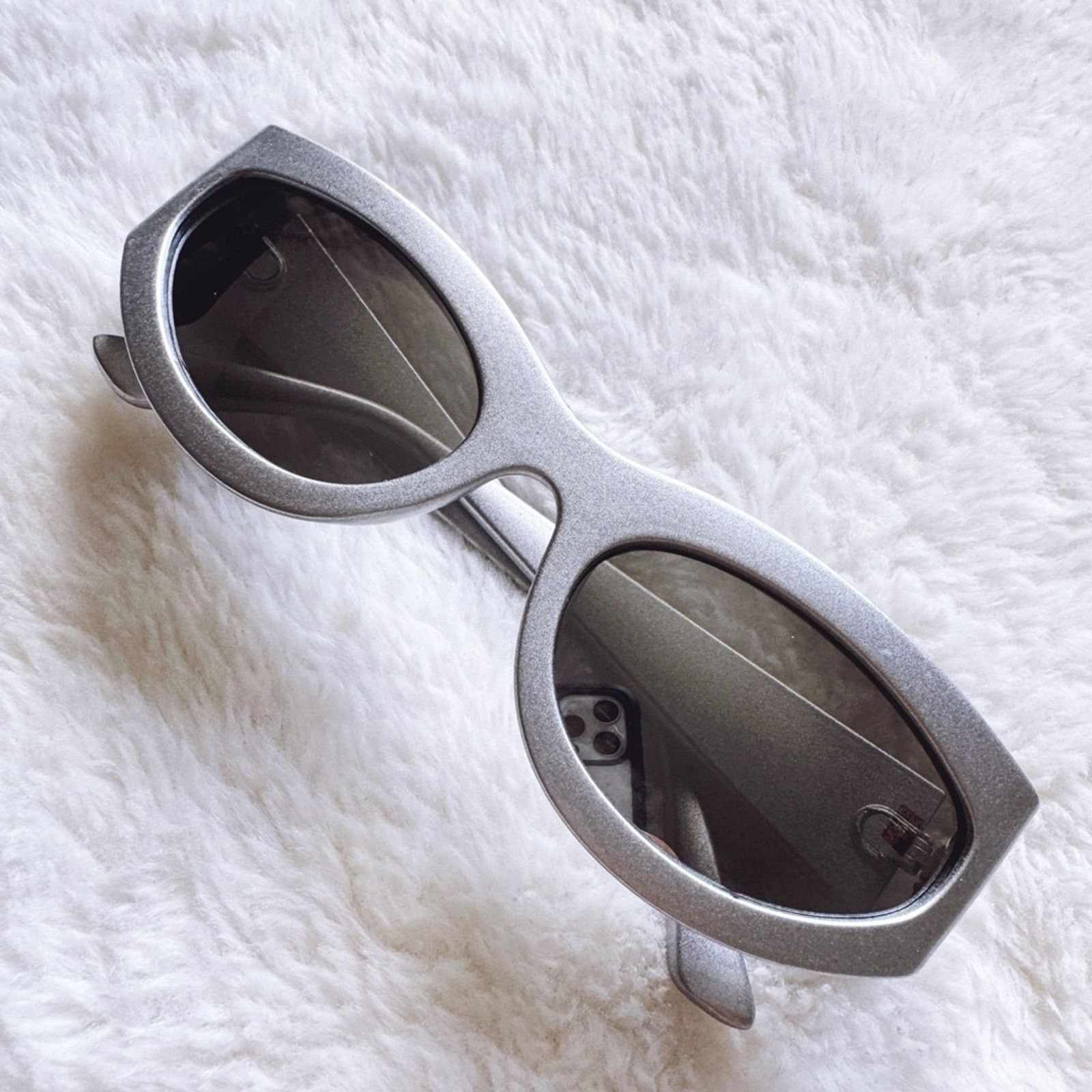 Other Faye Mirrored Silver Cat-Eye Sunglasses Size ONE SIZE - 2 Thumbnail