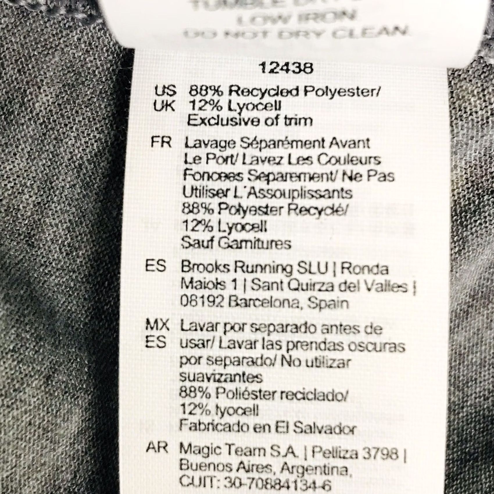 Brooks Brooks Women Gray Christmas Run Merry Go Graphic Long Sleeve Running T-Shirt XL Size XL / US 12-14 / IT 48-50 - 5 Thumbnail