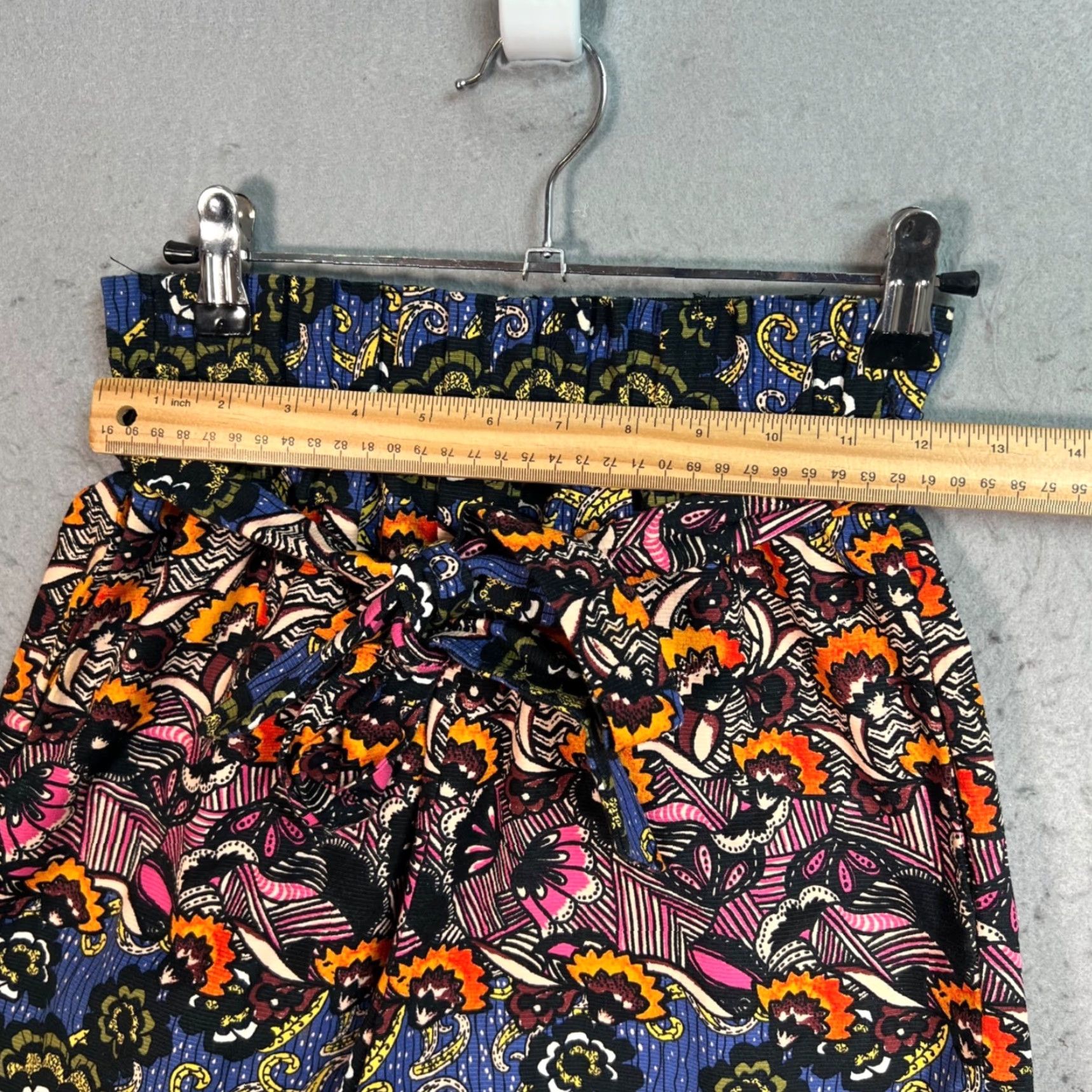 Zara Zara Trafaluc Womens Size Small Floral High-Waisted Tie-Front Bermuda Shorts Size 28" / US 6 / IT 42 - 5 Thumbnail