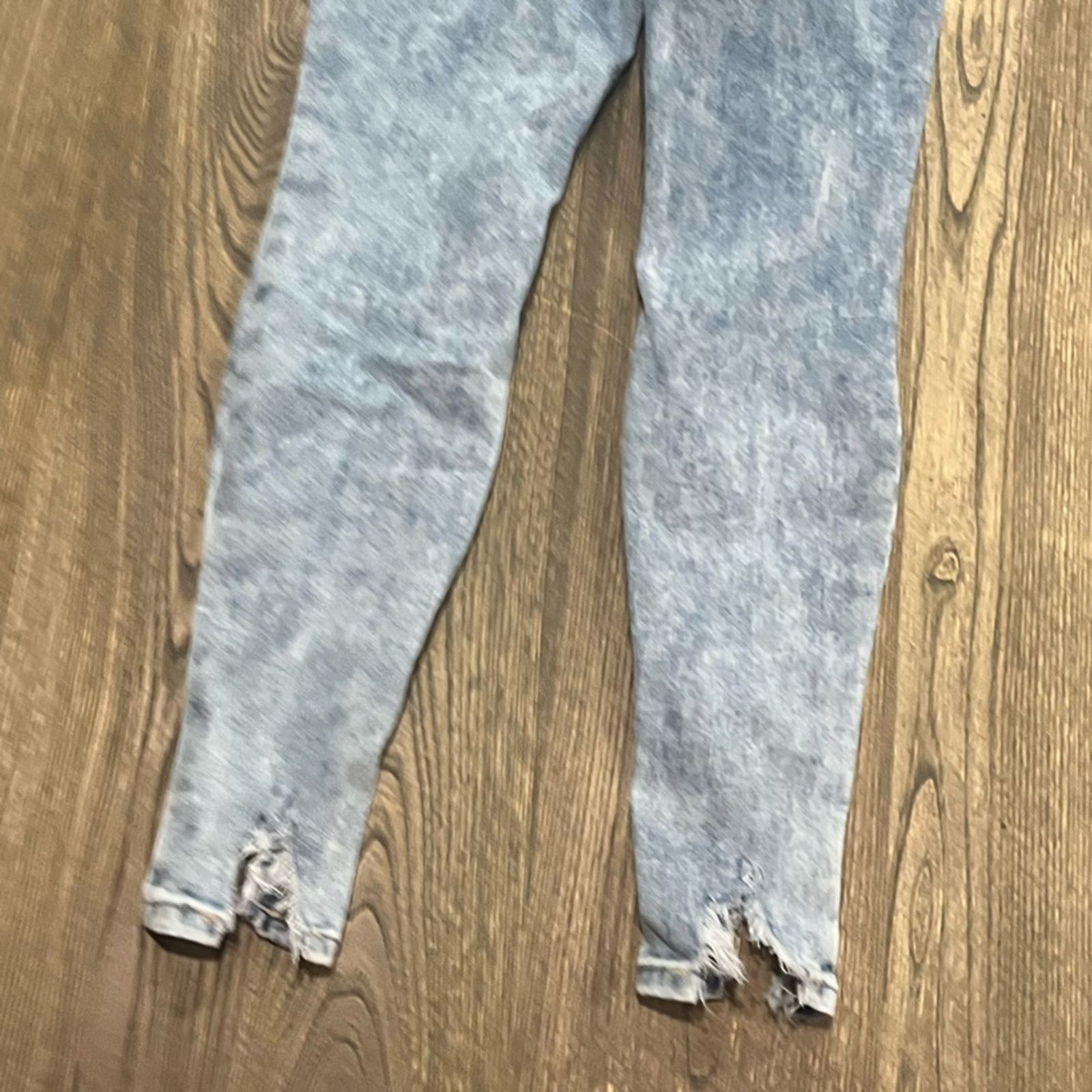 Maurice Lacroix M Jeans by Maurices Skinny High Rise Button Fly Split Size 24" / US 00 / IT 34 - 12 Thumbnail