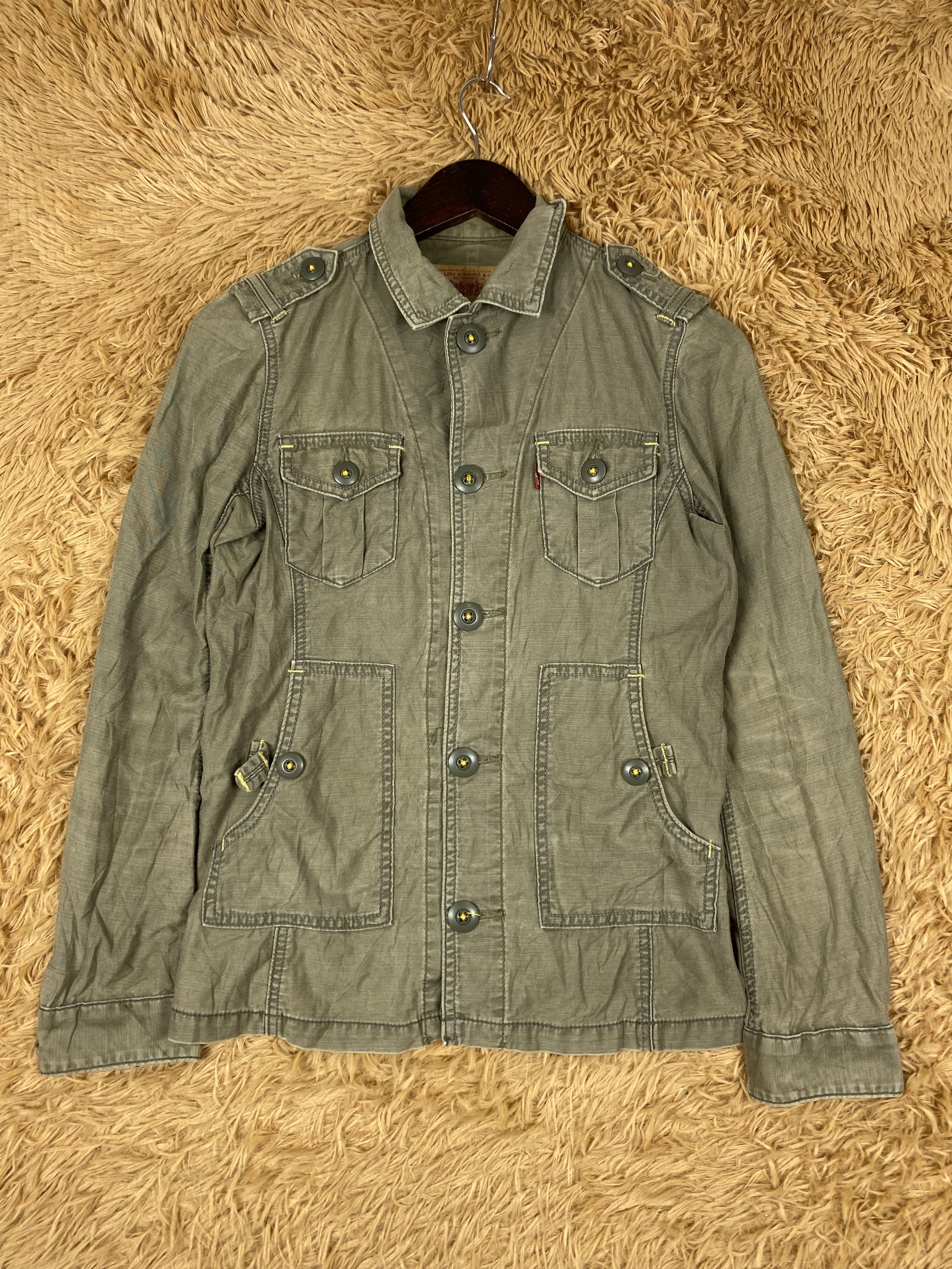 Vintage Levi's Multi Pocket Jacket DJ1087