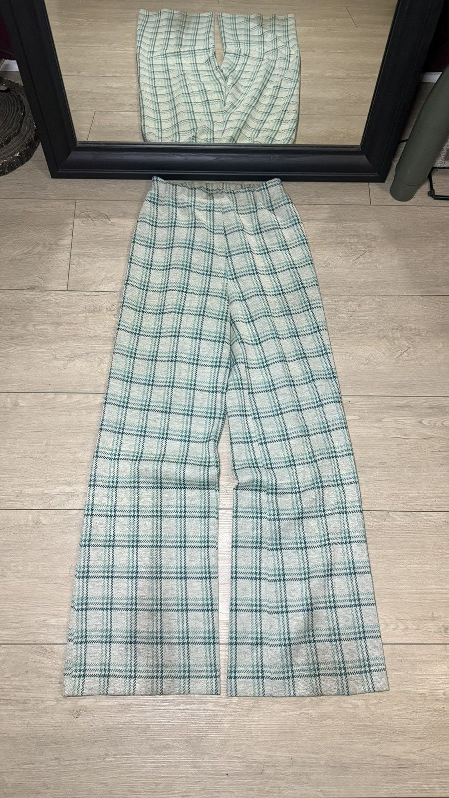 Other Vintage 1980s Women’s High Waisted Plaid Wide Legged Trouser Size 26" / US 2 / IT 38 - 1 Thumbnail