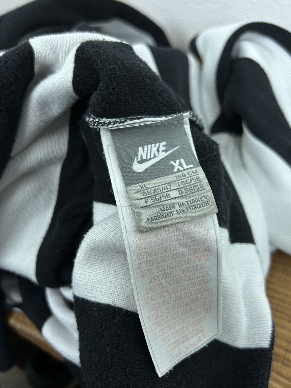 Nike 00s Vintage Nike Juventus 1976/77 Inspired Soccer Jersey Size US XL / EU 56 / 4 - 9 Thumbnail