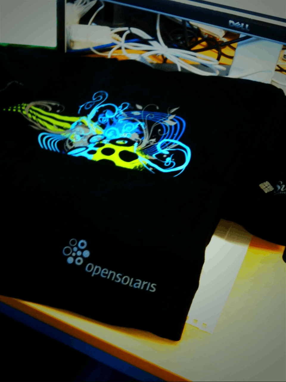 Vintage Opensolaris Frutiger aero Computer Tee Size US XL / EU 56 / 4 - 2 Thumbnail