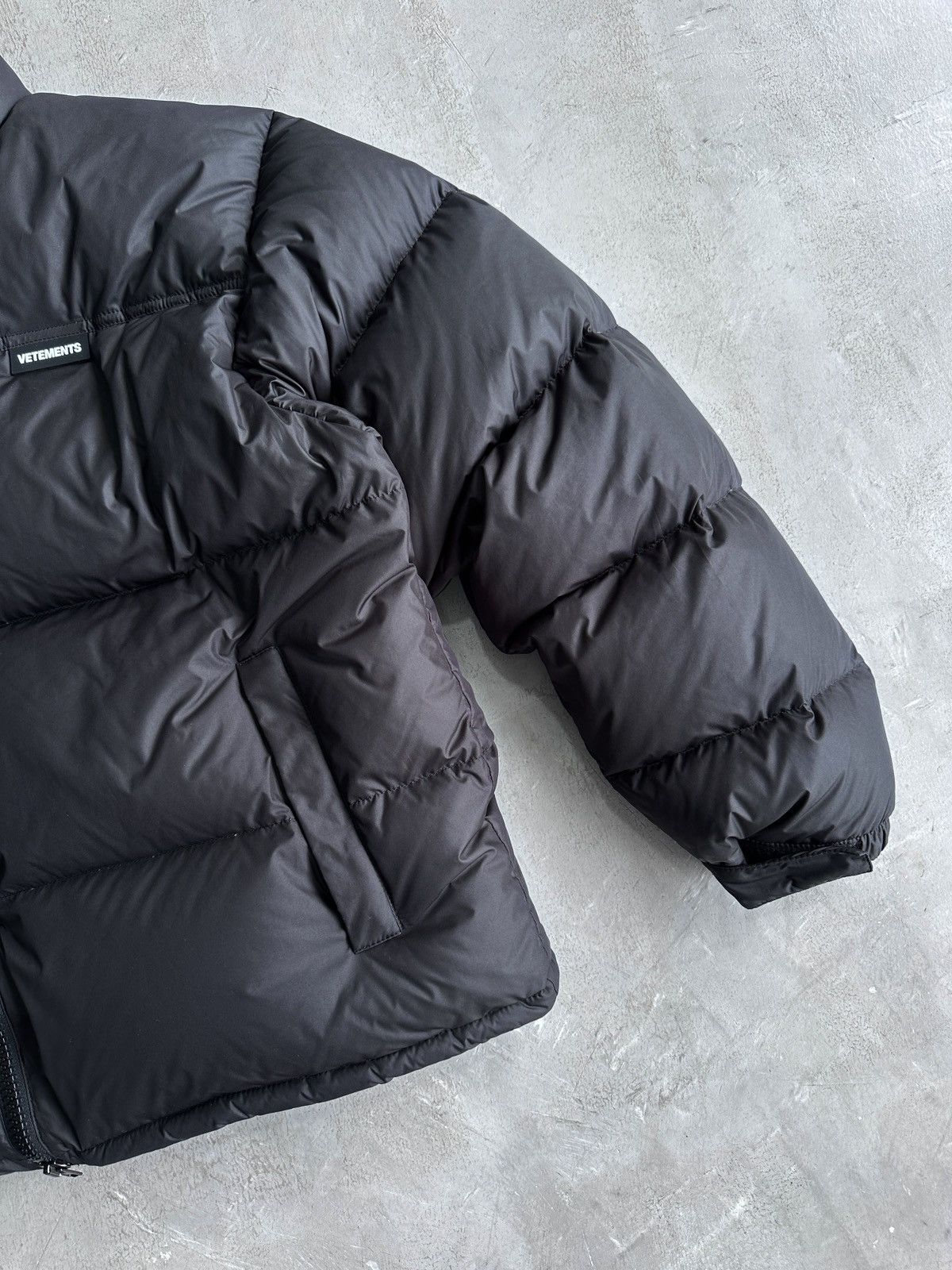 Vetements Vetements - Limited Edition Puffer Jacket Size US M / EU 48-50 / 2 - 6 Thumbnail