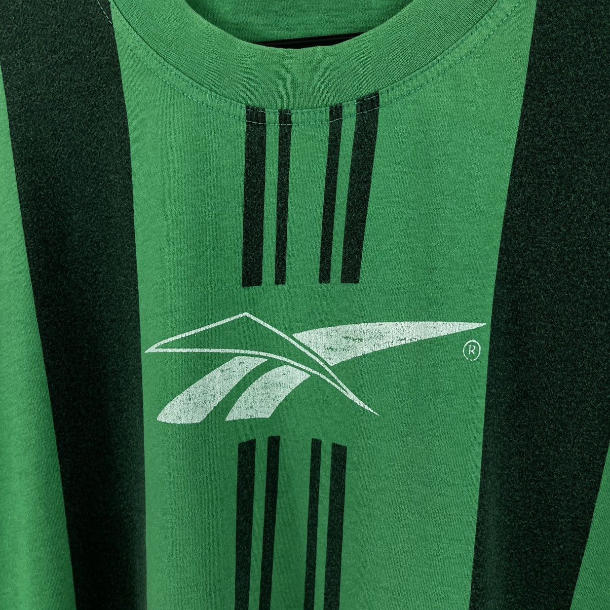 Reebok Vtg 90s Reebok T-Shirt Y2K Centre Embroidery Logo Size XL Size US XL / EU 56 / 4 - 3 Thumbnail