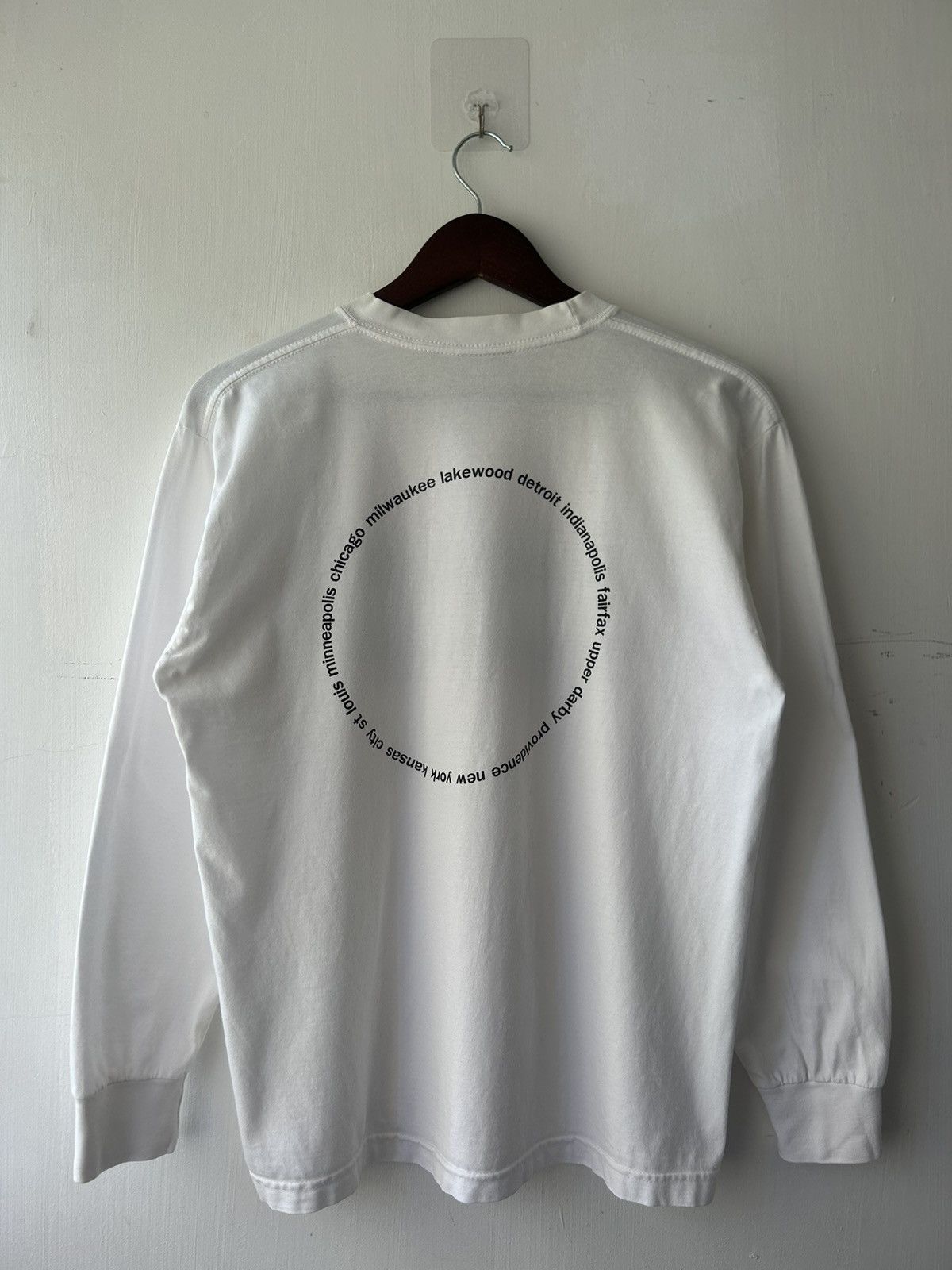 Band Tees Vintage 1994 Oasis Box Logo Tour Tshirt Size US M / EU 48-50 / 2 - 4 Thumbnail