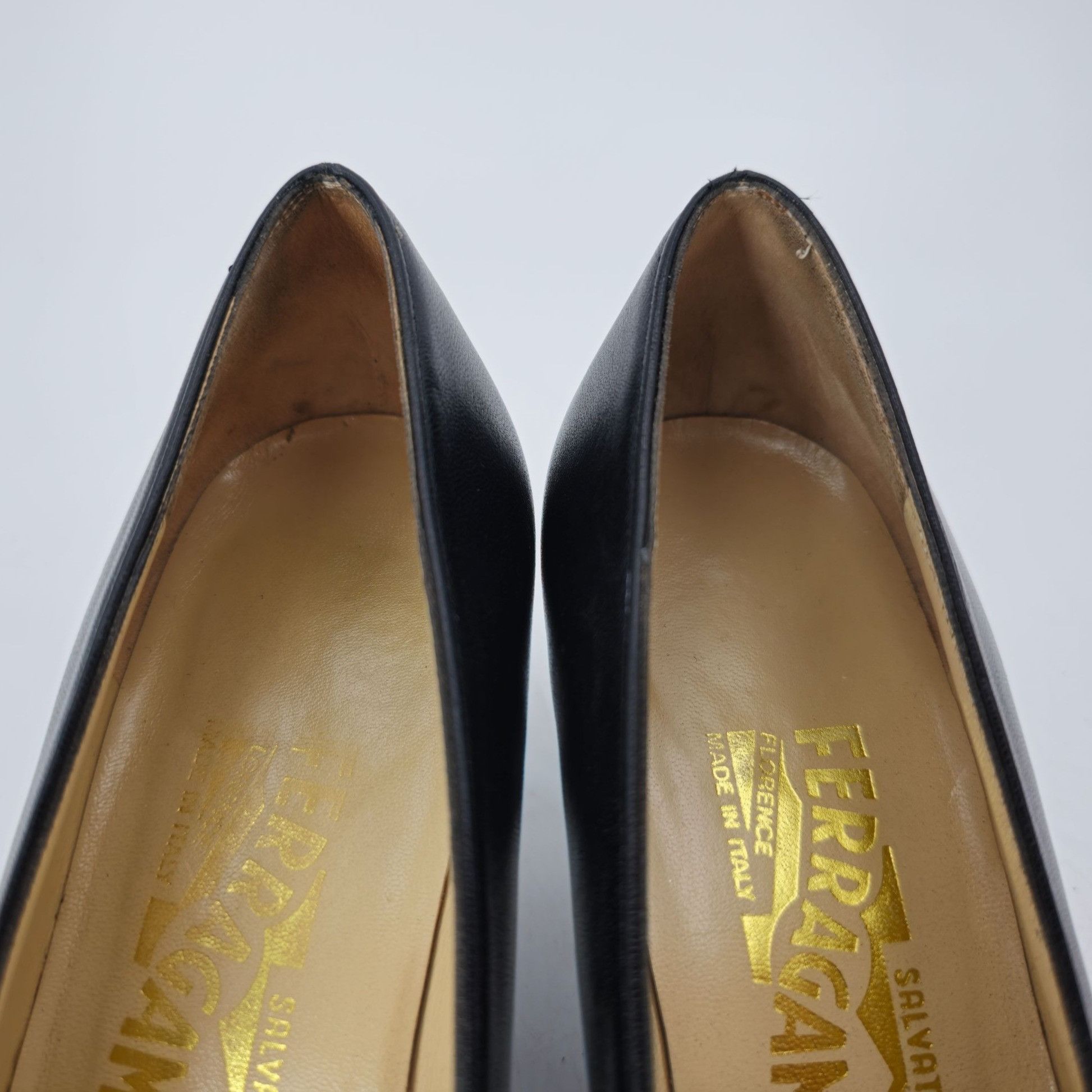 Salvatore Ferragamo Vintage Salvatore Ferragamo Classic Black Leather Dress Heel Size US 8.5 / IT 38.5 - 11 Thumbnail