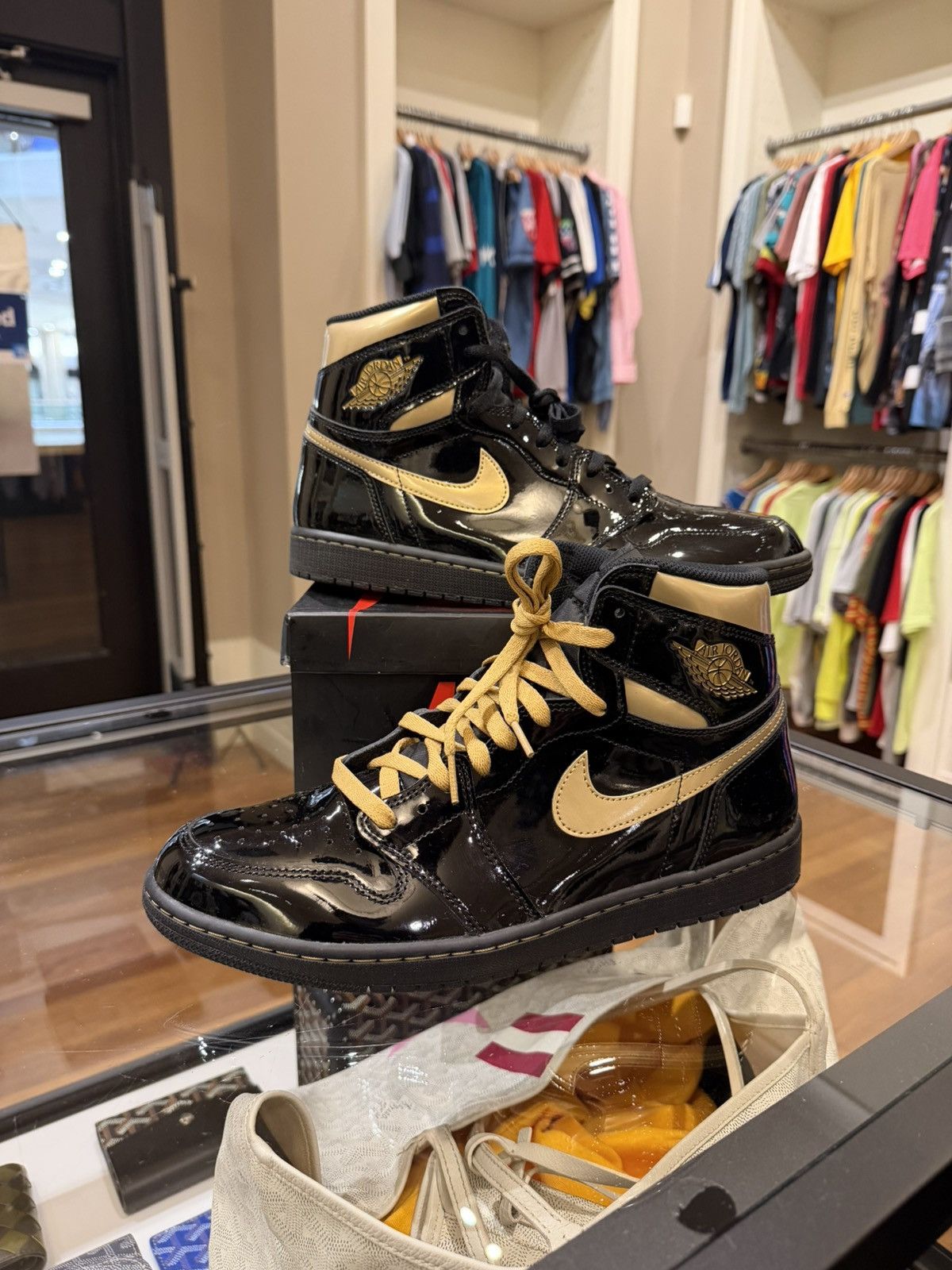 Jordan Brand Jordan 1 Retro ‘Black Metallic Gold (2020)’ Size US 12 / EU 45 - 1 Thumbnail