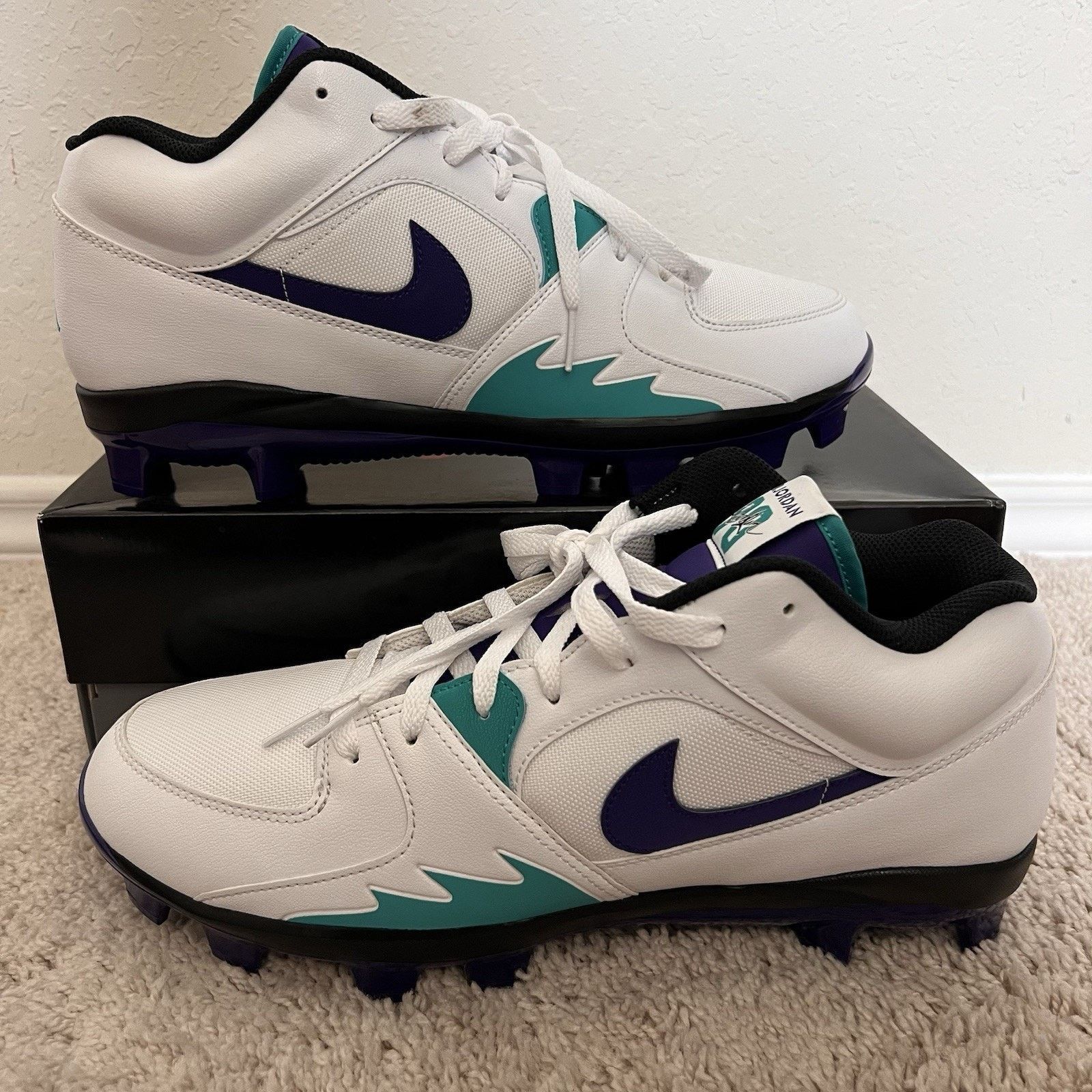 Nike Nike Air Jordan Stadium 90 Football Cleat Ice Size 13 New Size US 13 / EU 46 - 1 Thumbnail